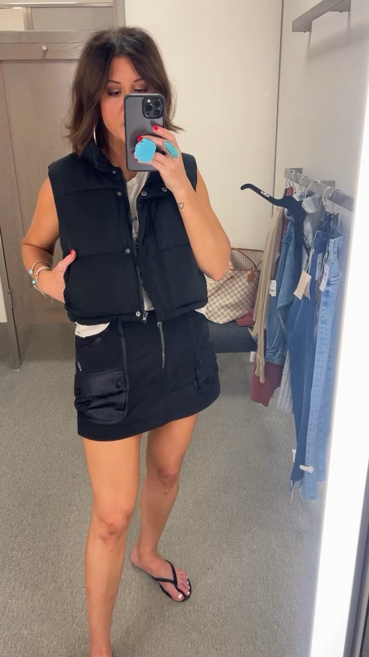 Puffer vest Nsale.  Wearing size medium  

#LTKsalealert #LTKfindsunder50 #LTKover40