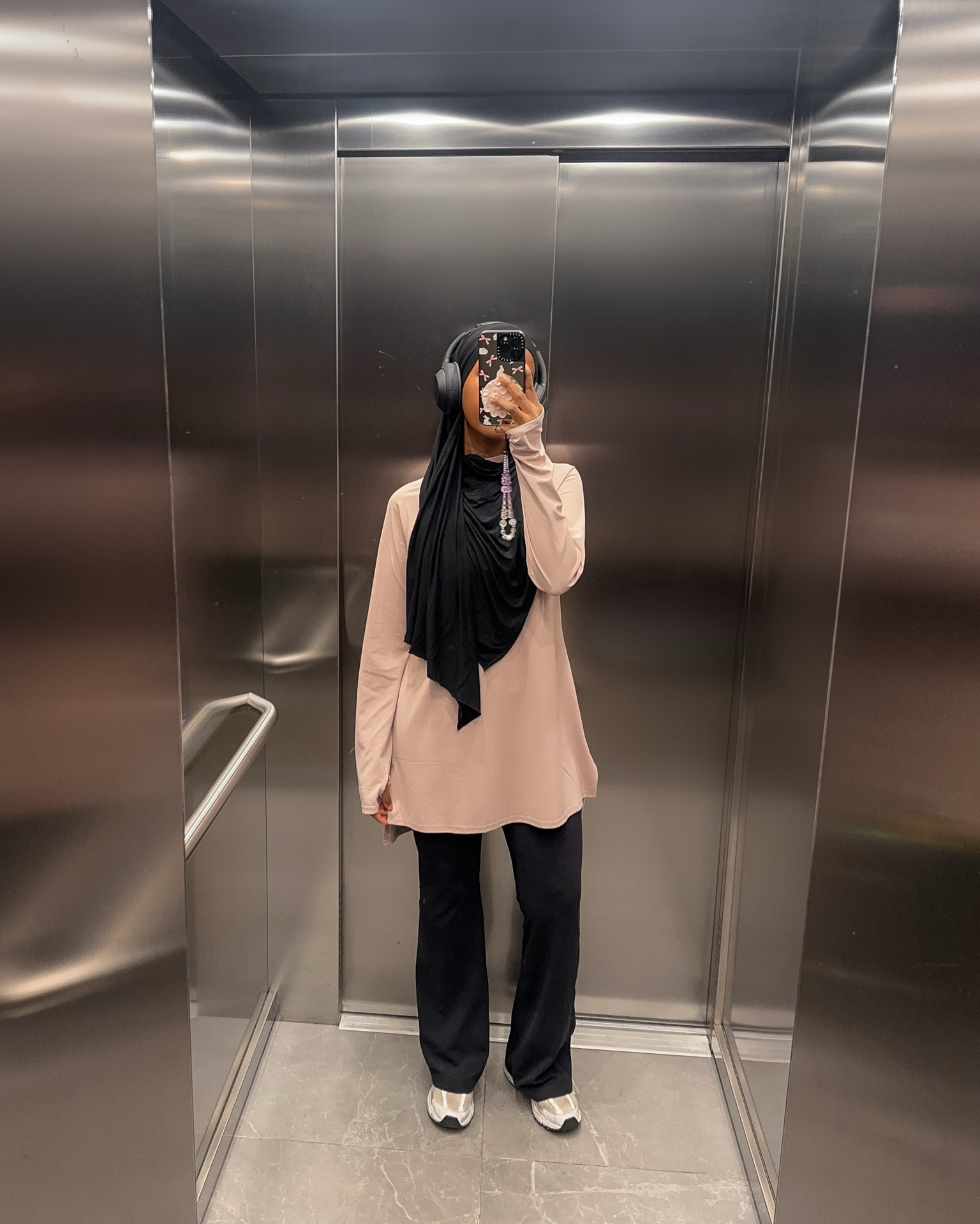 modest gym wear 🎧✨

gym outfit inspo, women, hijabi, modest fashion 