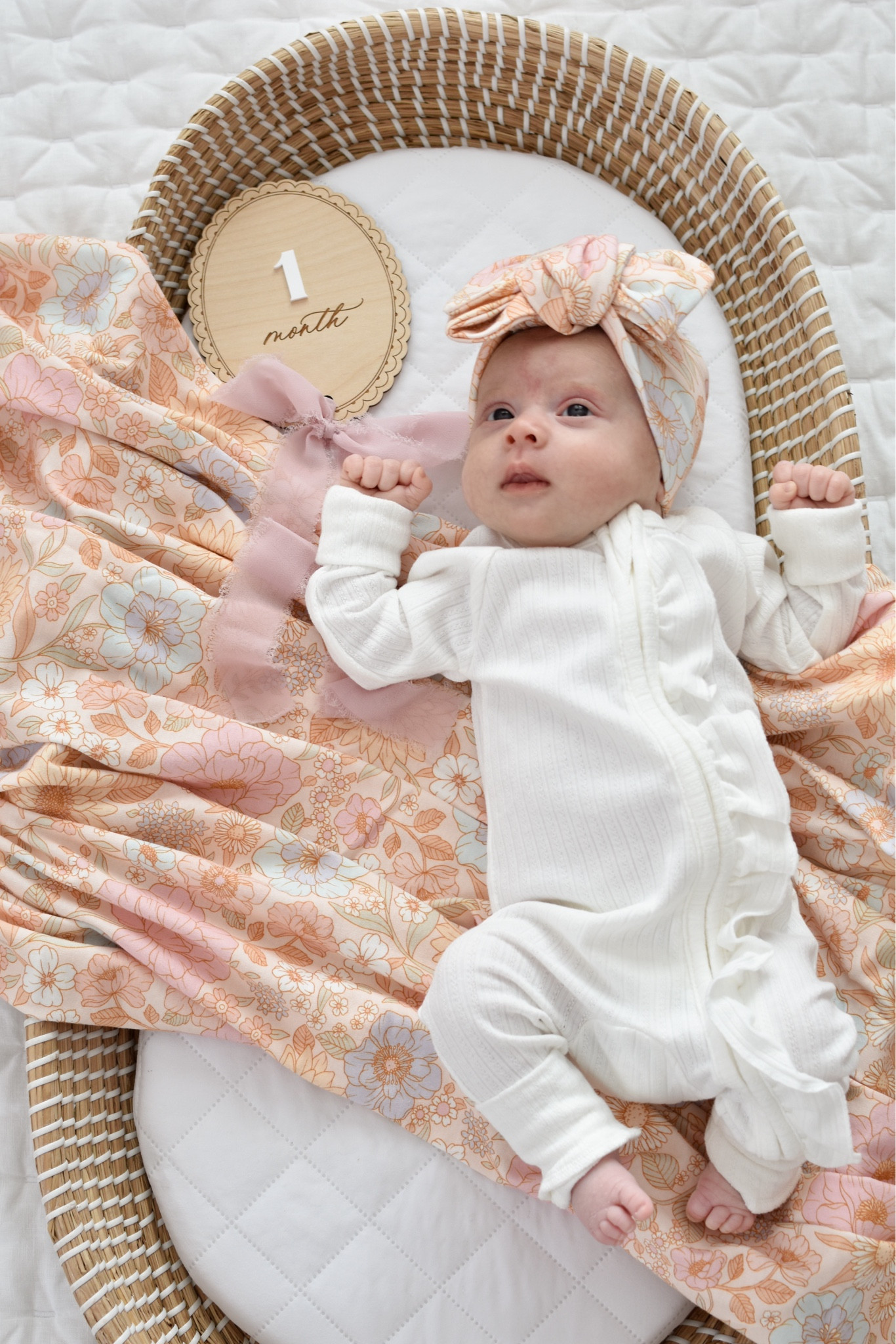 Outfit, swaddle, and bow are from Little Fern but I linked the rest!

One month photo, month markers for babies, baby announcement, pregnancy announcement 

#LTKBump #LTKFamily #LTKBaby