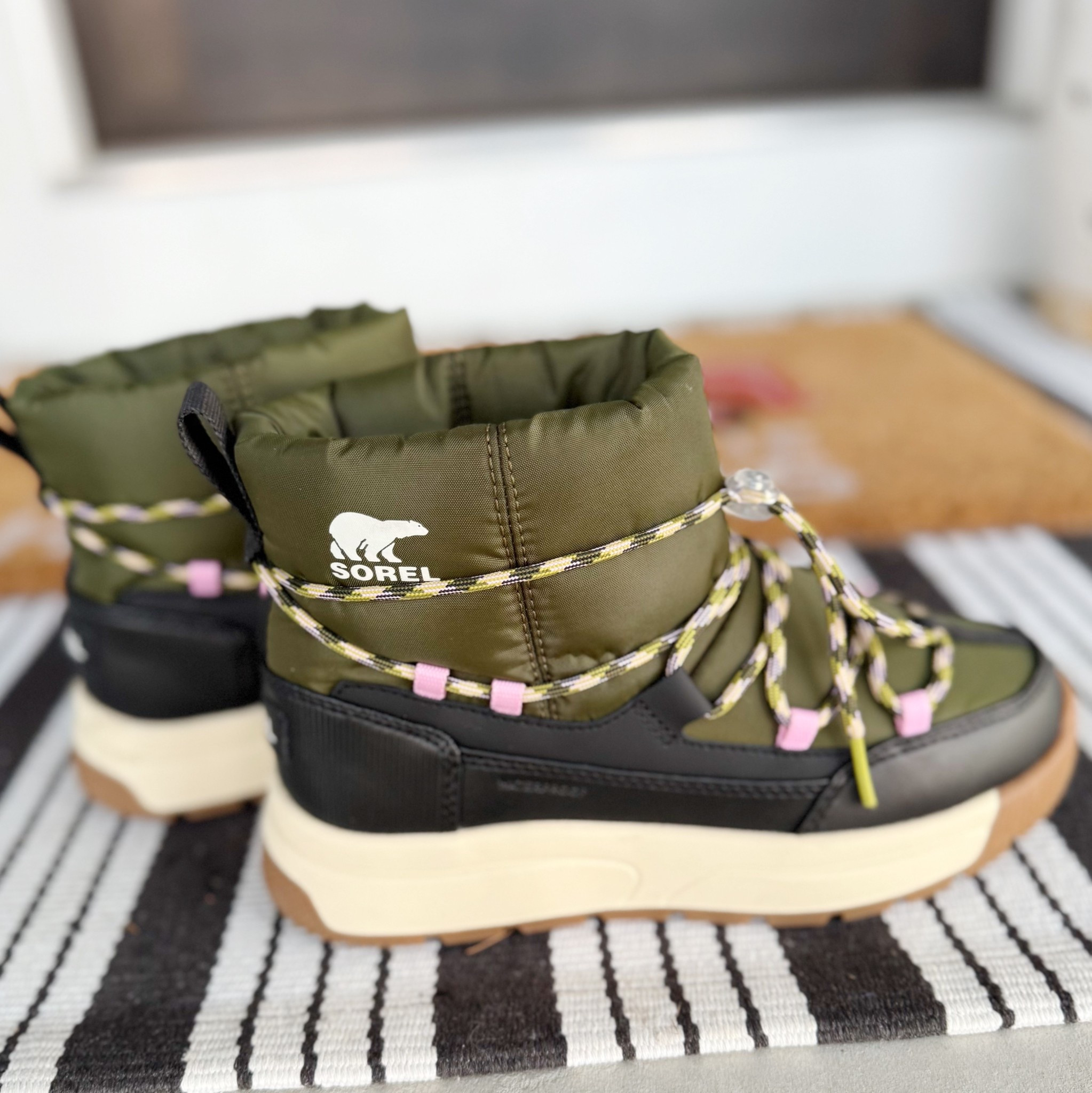 New Waterproof Sorels! Size up 1 full size 