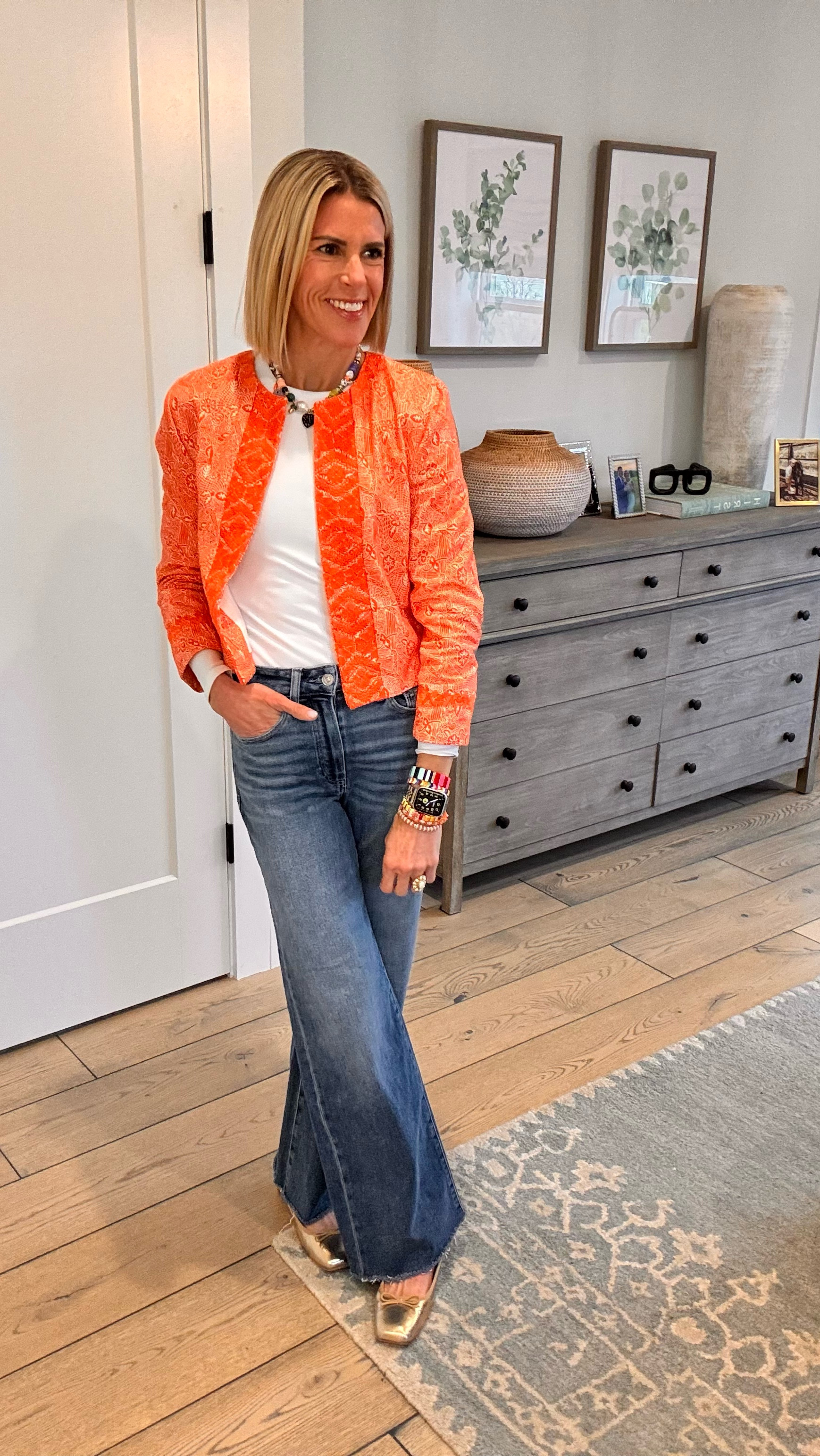Kicking off the week in this stunning @juliaamory jacket 🍑🧡🍊 start the week off strong friends 🫶🏻

#LTKWatchNow #LTKOver40 #LTKWorkwear