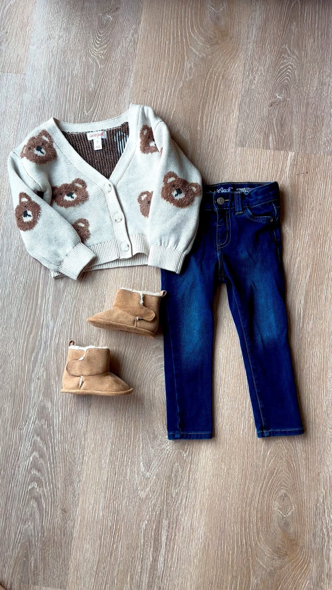 This toddler outfit is absolutely adorable! 🤎🧸
The Girls' Bears Cardigan in Oatmeal paired with the Baby Brown Suede Plush Booties Crib Shoes and the Toddler Girls’ Dark Wash Jeggings makes the cutest cozy fall + winter look. Perfect for school, daycare, playdates, errands, and holiday casual days! Cute, comfy, affordable — and totally mom approved ✅
Shop this toddler outfit — cozy | cute | neutral | affordable | everyday style for little girls 🤎

#ToddlerStyle #ToddlerFashion #ToddlerOutfitIdeas #KidsFashion #LTKKids #LTKFinds #LTKFamily #ToddlerOOTD #PreschoolerStyle #CozyToddlerOutfits #FallToddlerStyle #WinterToddlerStyle #ToddlerMustHaves #KidsWardrobe #CuteAndCozy #NeutralKidsClothes #LittleGirlsFashion #AffordableKidsFashion #MomApproved #KidsStyleInspo

#LTKKids #LTKBaby #LTKHoliday