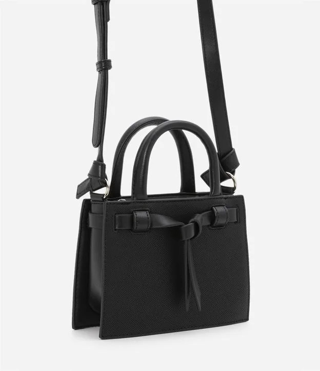 Bolsa Transversal Pequena com Alça de Mão e Detalhe de Nó Frontal Preto - Lojas Renner | Renner (BR)