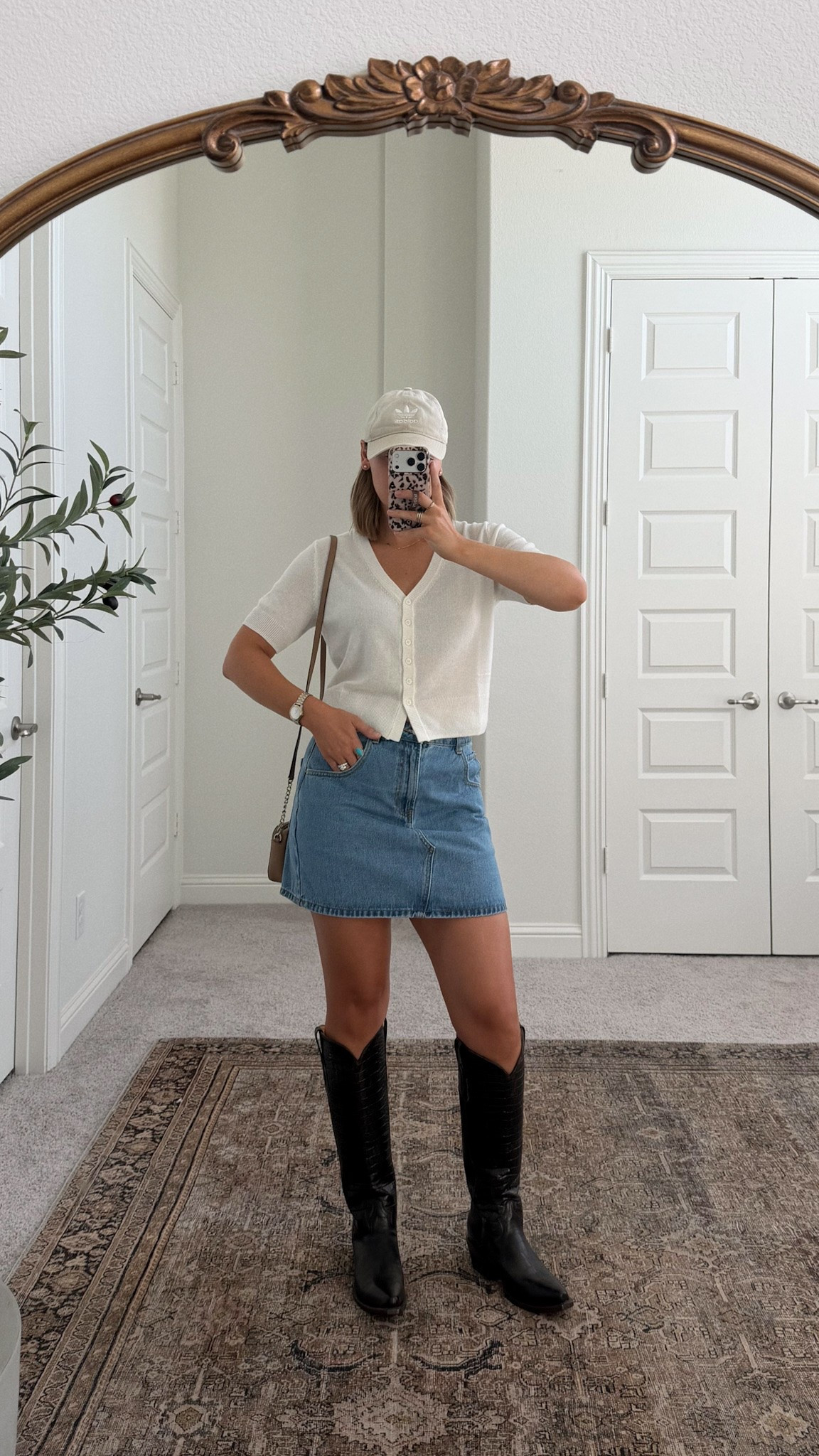 Casual early fall outfit! Wore this to a baseball game this weekend ⚾️🫶🏼 

#earlyfall #falloutfits #earlyfalloutfit #denimskirt #quince @Quince

#LTKootd
