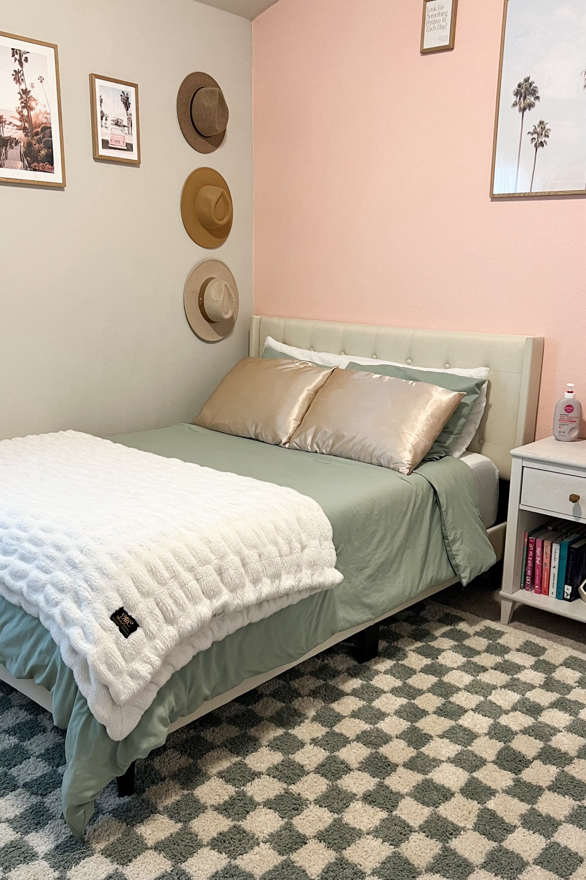 Pre teen bedroom 🥰

#LTKFamily #LTKKids #LTKHome