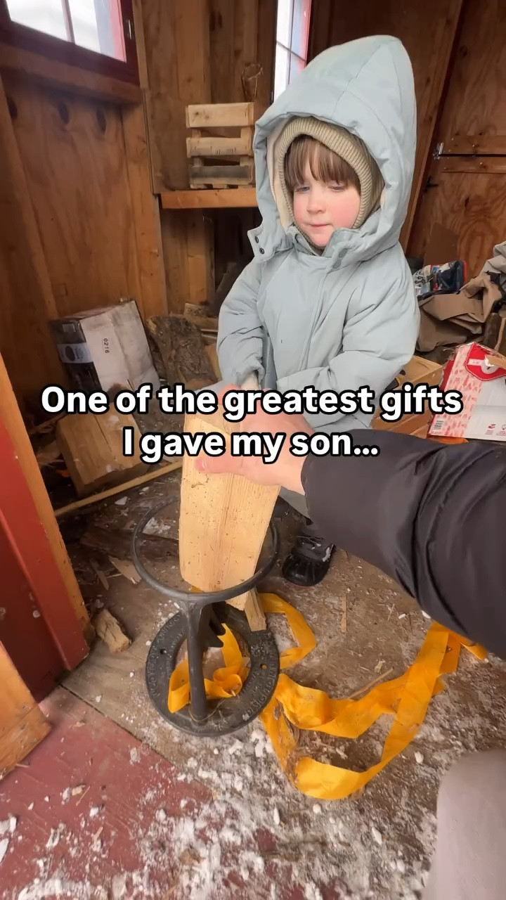 My 3 year old doing his daily chores 💪🪵. Loving his kindling splitter 

#chores #routine #dailyroutine #woodwork #firewood #homestead #toddler #parenting #family #familytime #kids #homeschool #boymom #boys #growingup #childhood #dadlife