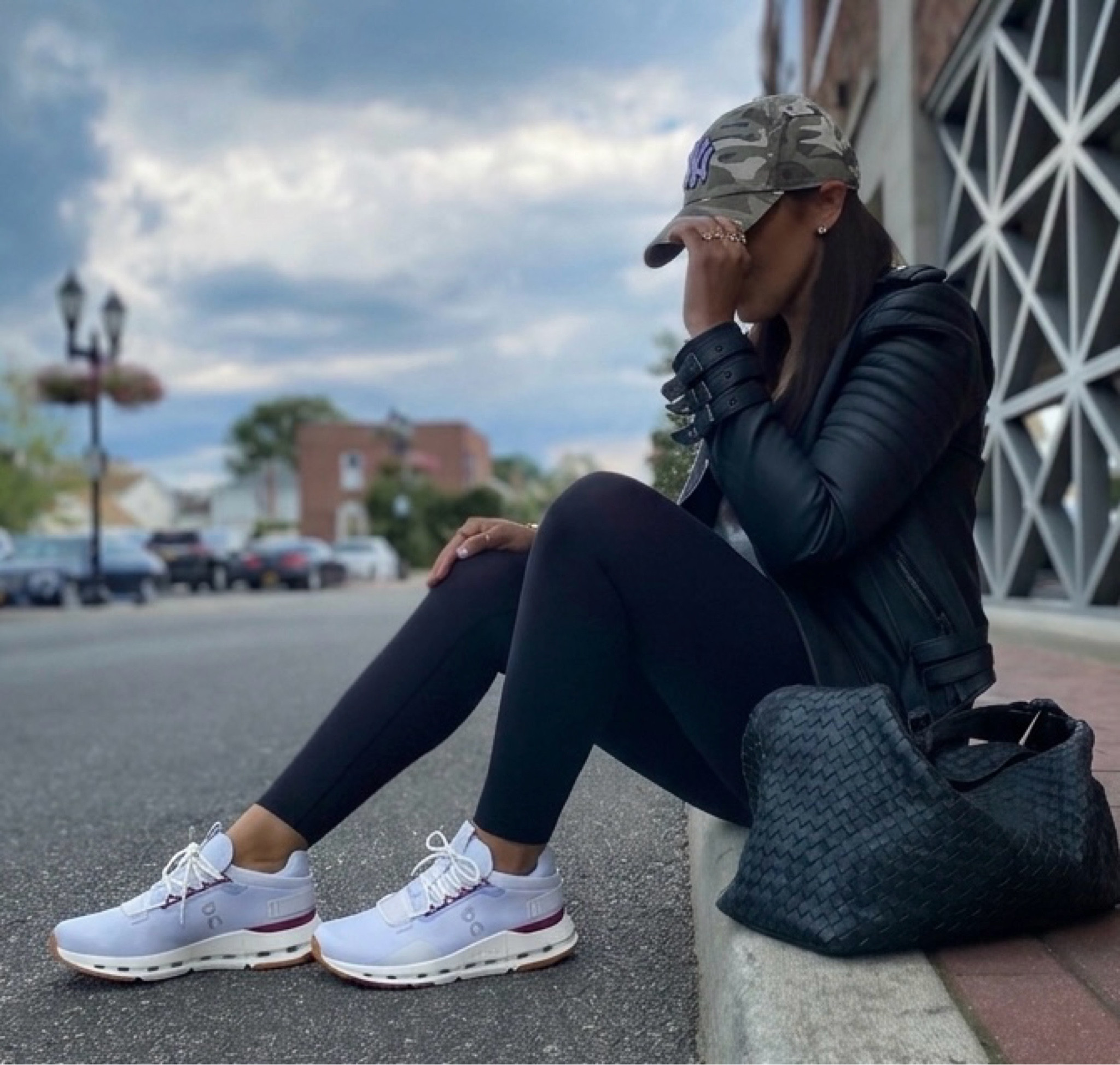 Rare On cloud sneakers sale $50 off. Add to cart
