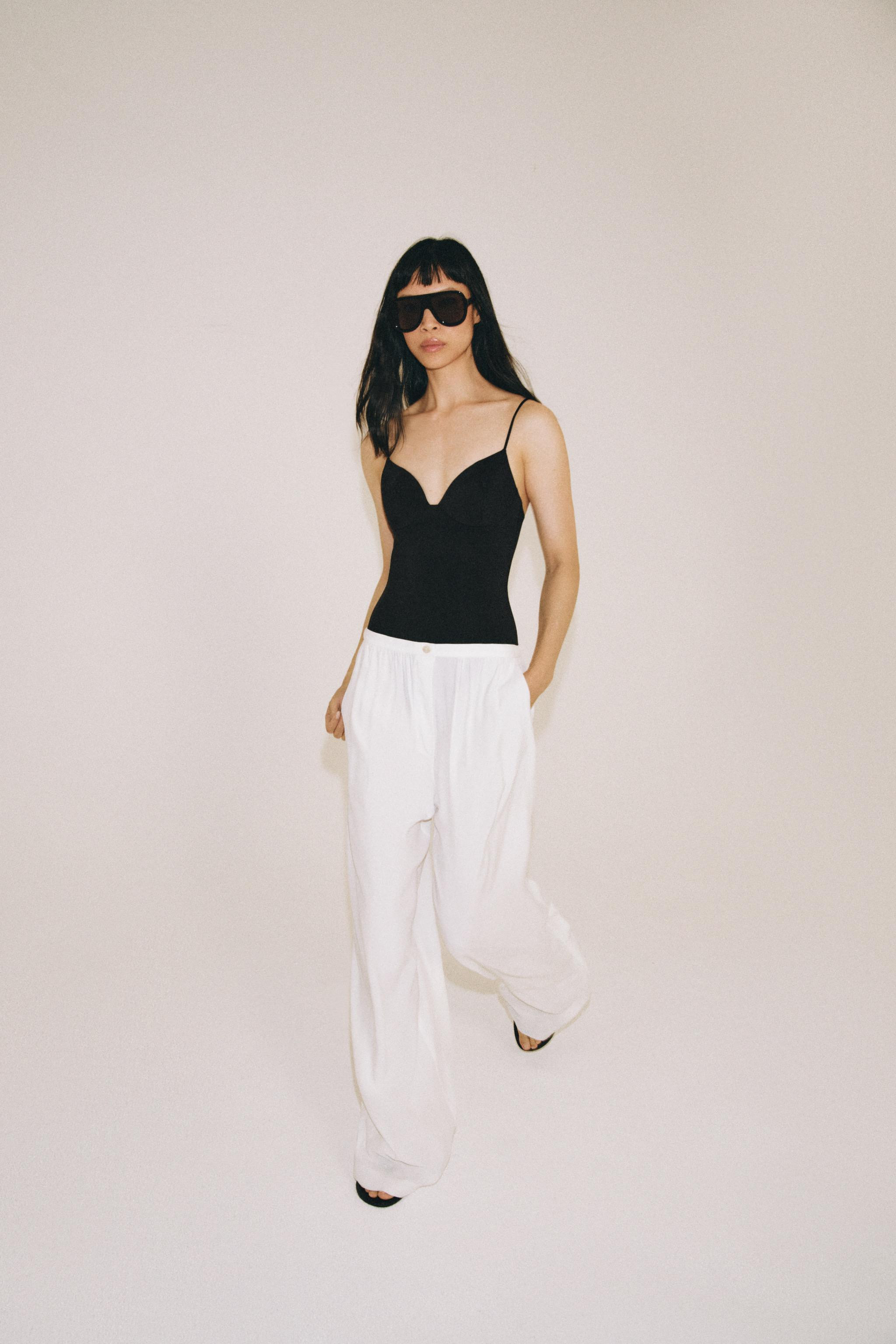 SWEETHEART NECKLINE BODYSUIT | Zara UK