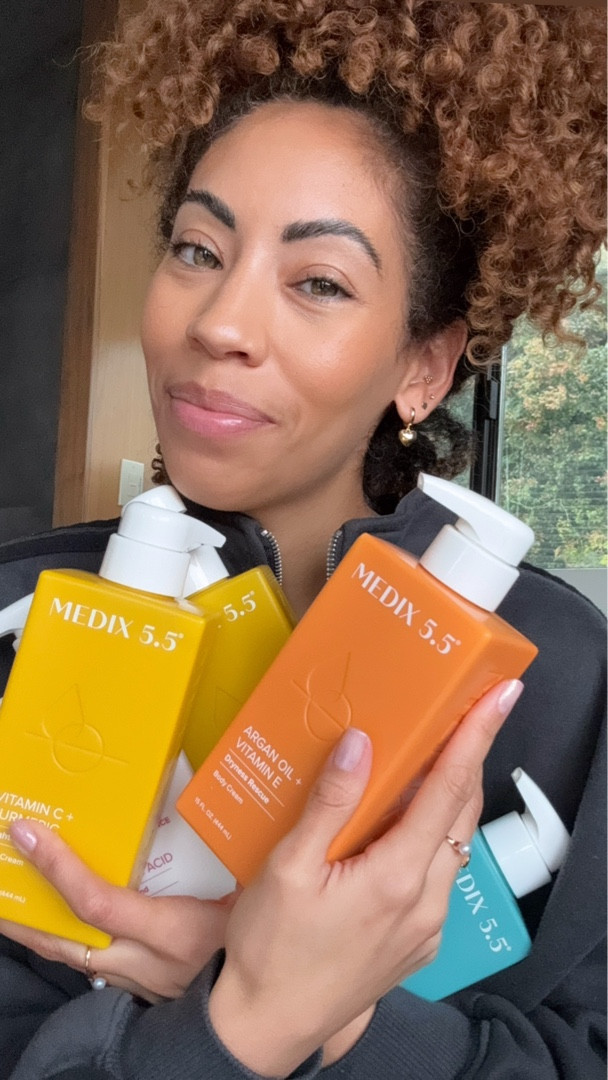 Smooth + firm combo ✨ Medix 5.5 Glycolic/Lactic Acid Body Wash exfoliates & brightens, then Retinol/Ferulic Body Cream firms, boosts collagen & smooths skin. #LTKbeauty #bodycare #retinol #glycolicacid

#LTKselfcare #LTKgrwm #LTKmorningroutine