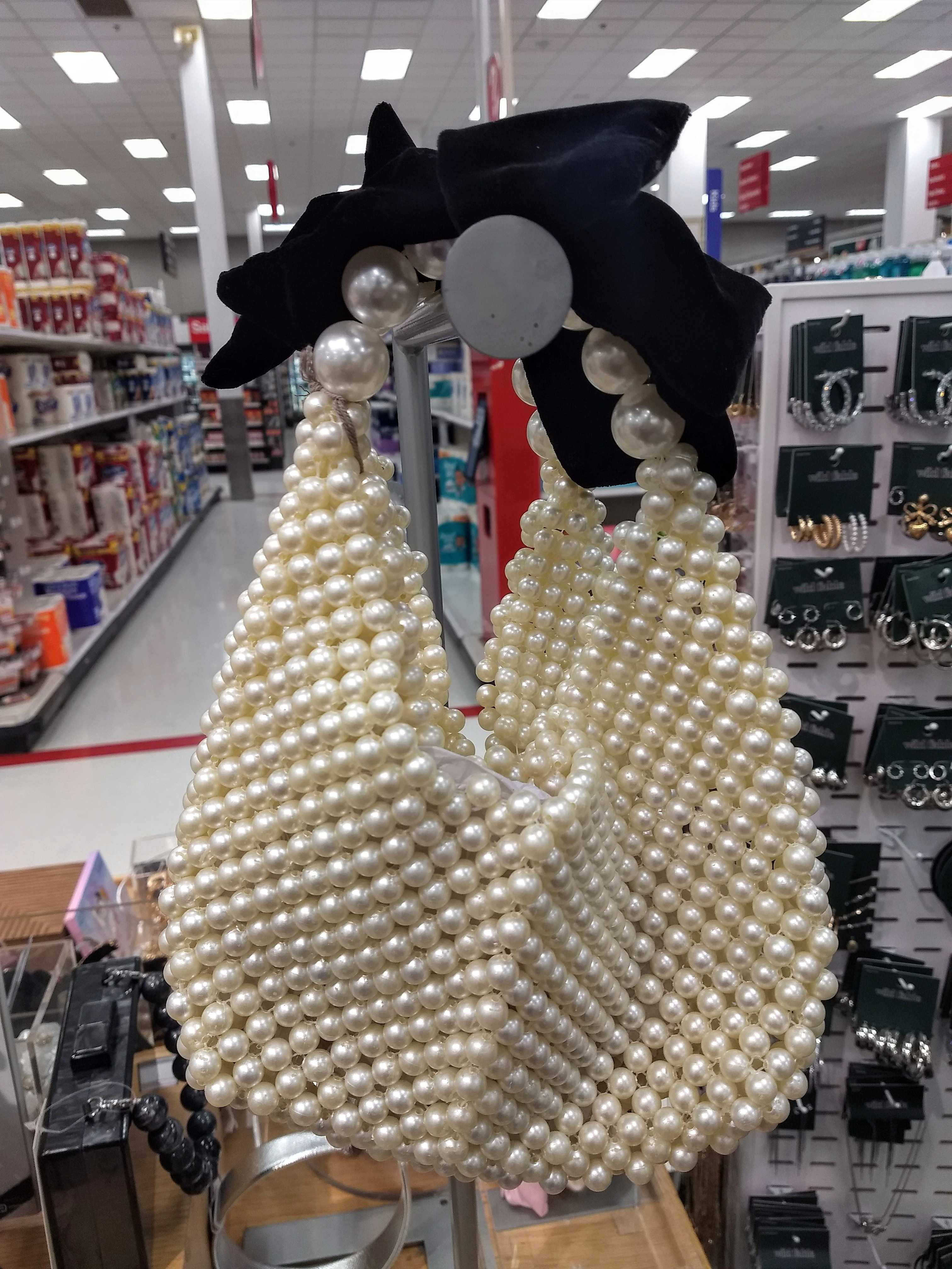 I was expecting this beaded bag to be upwards of $50.  Surprise, surprise, it's only $25!

#LTKGiftGuide #LTKFindsUnder50 #LTKItBag