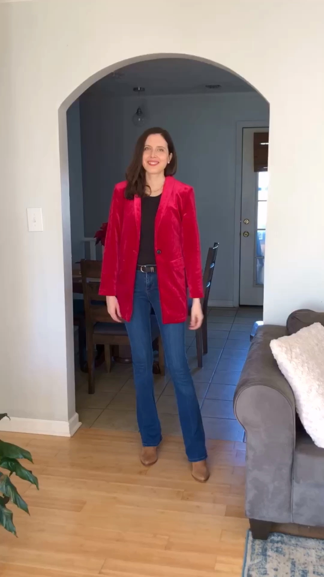 Pink velvet blazer perfect for Valentine’s Day 🩷 

Winter outfit Amazon blazer 


#LTKootd #LTKFindsUnder100 #LTKSeasonal