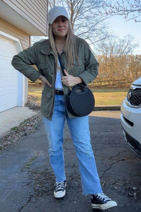 Jacket- old madewell ( linked similar options + target’s is great!) 

Jeans- i prefer tts but many like to size up if you hold weight in stomach area

Sezane Shirt- tts runs more slim than the max. Size up if in between or want more room

Bag- coming to hazel tide soon
 


#LTKSeasonal