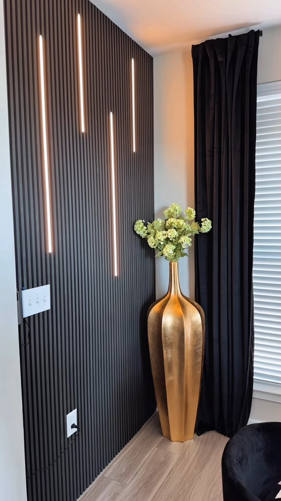 One vase. Endless possibilities. ✨

I’ve styled this statement floor vase in multiple rooms and still can’t decide where I love it most. It instantly adds height, texture, and that designer-finished look.

Shop the look below. 🤍

#LTKHome #LTKdayinmylife #LTKvlog
