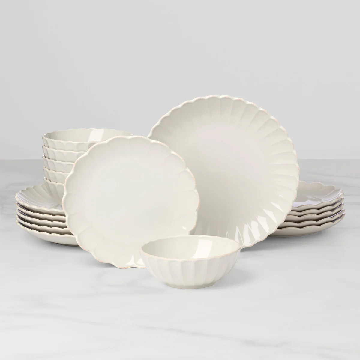 French Perle Scallop White 18-Piece Dinnerware Set | Lenox