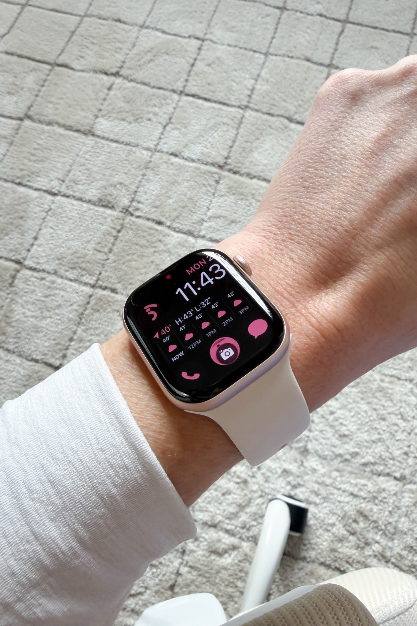 NEW rose gold apple watch!

valentine's day, valentines, valentine's day gift, gift ideas, gift for her, gifts for teens, apple watch, Amazon find, fitness watch

#LTKValentine #LTKdayinmylife #LTKSaleAlert