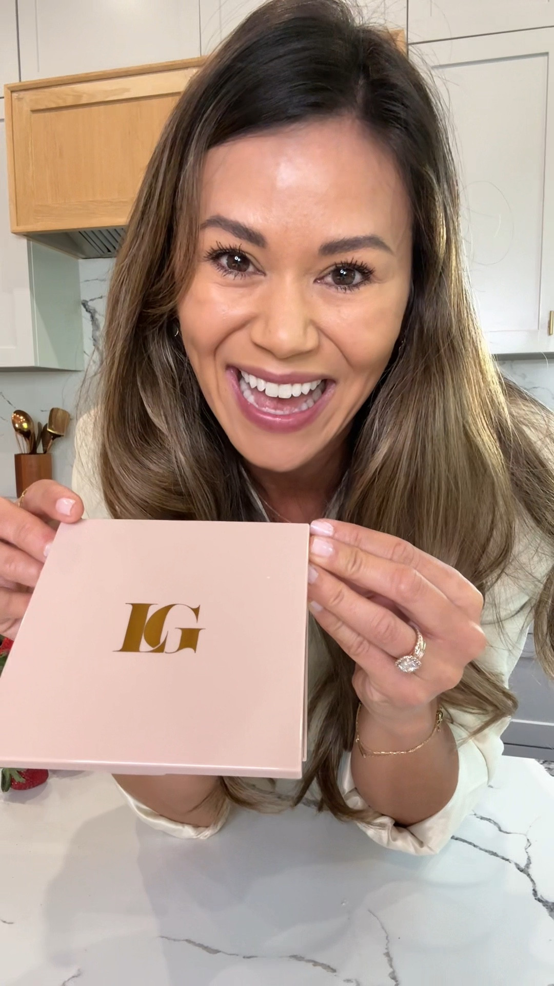 This is the best of the best full face cream palette by @LauraGellerBeauty. Perfect for my #everydaymakeup. It couldn’t be easier to feel gorgeous & confident. Super hydrating and glowy, I love the way it feels & looks on my skin. I’m all about efficiency and having one compact that does it all is my favorite mom hack. 

#LTKootd #LTKmomlife #LTKgrwm