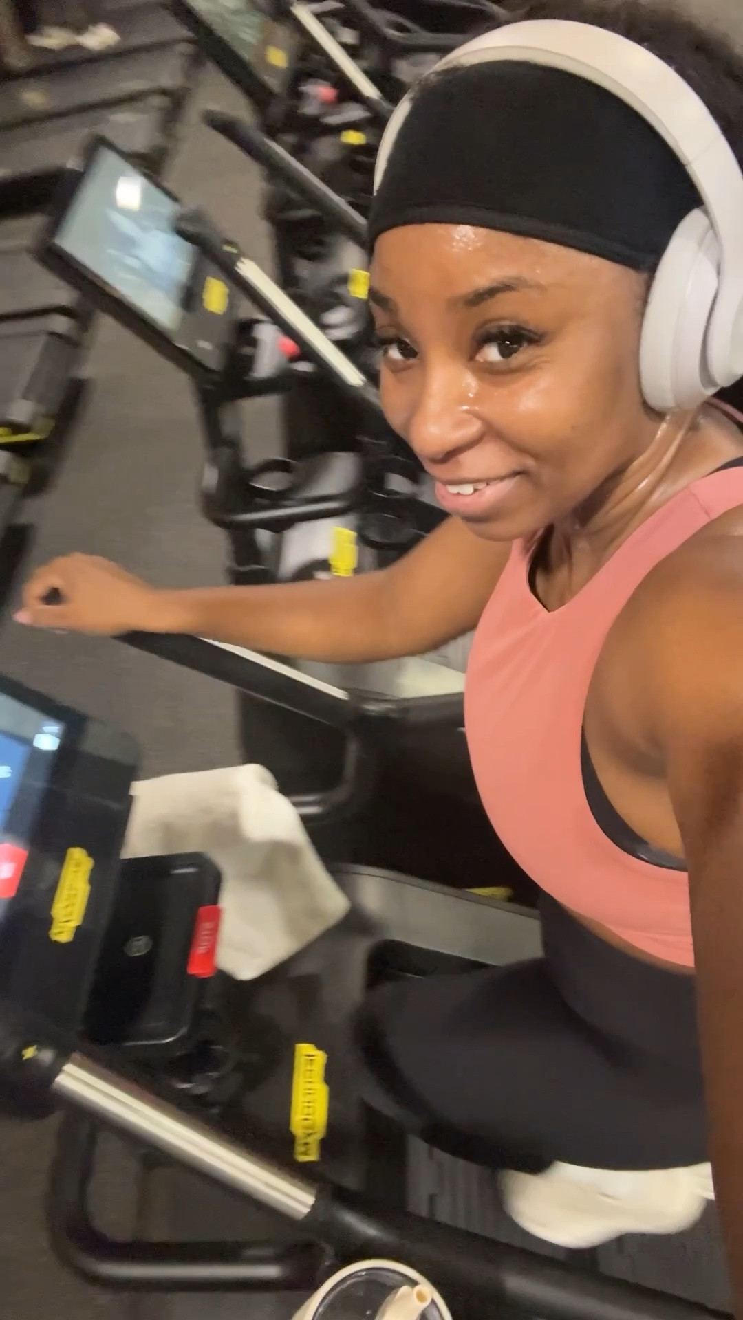 While I’m fighting for my life on the stairmaster, I’m sure glad that I showed up for myself. Get that tail moving today!! 💪🏾🔥

#LTKOver40 #LTKActive