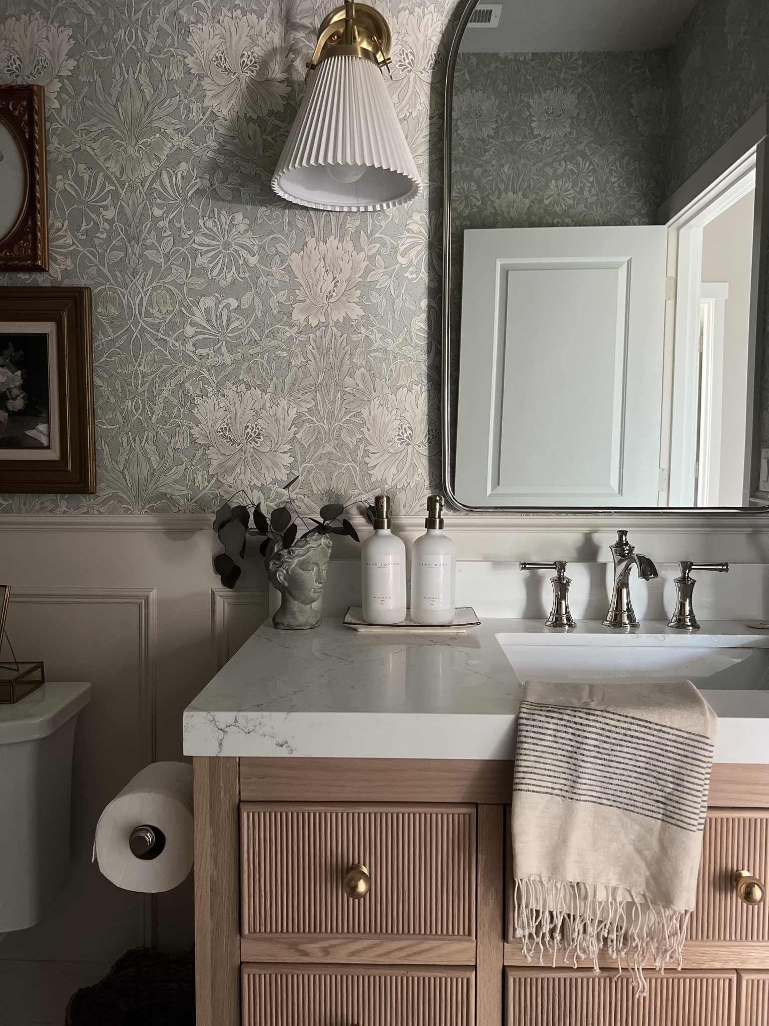 Mixing metals is so important in every bathroom! I used aged brass and polished nickel here, my favorite combo!

Rejuvenation, lulu and Georgia, wallpaper, William Morris, vanity, bathroom, polished jar

#LTKsalealert #LTKhome