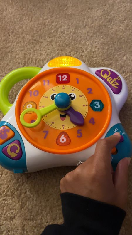 Bilingual learning clock for toddlers | toddler gift | gift guide | educational toy | Christmas gift 

#LTKbaby #LTKkids #LTKHoliday