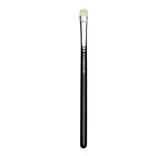 239 Synthetic Eye Shader Brush | MAC Cosmetics - Official Site | MAC Cosmetics (US)