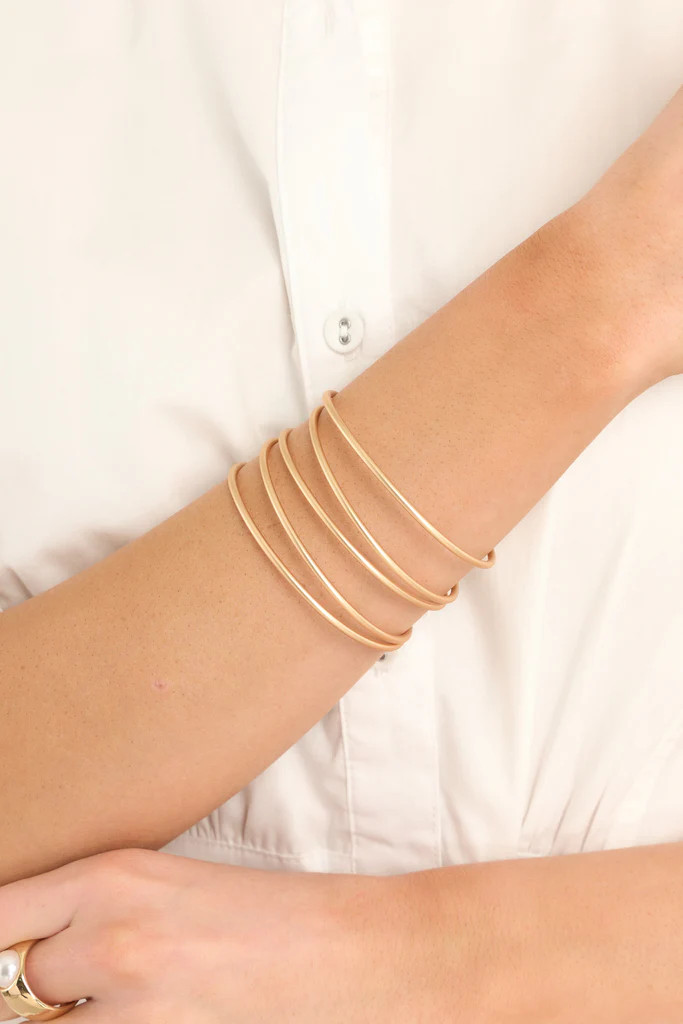 Nothing To Do Matte Gold Bracelet | Red Dress