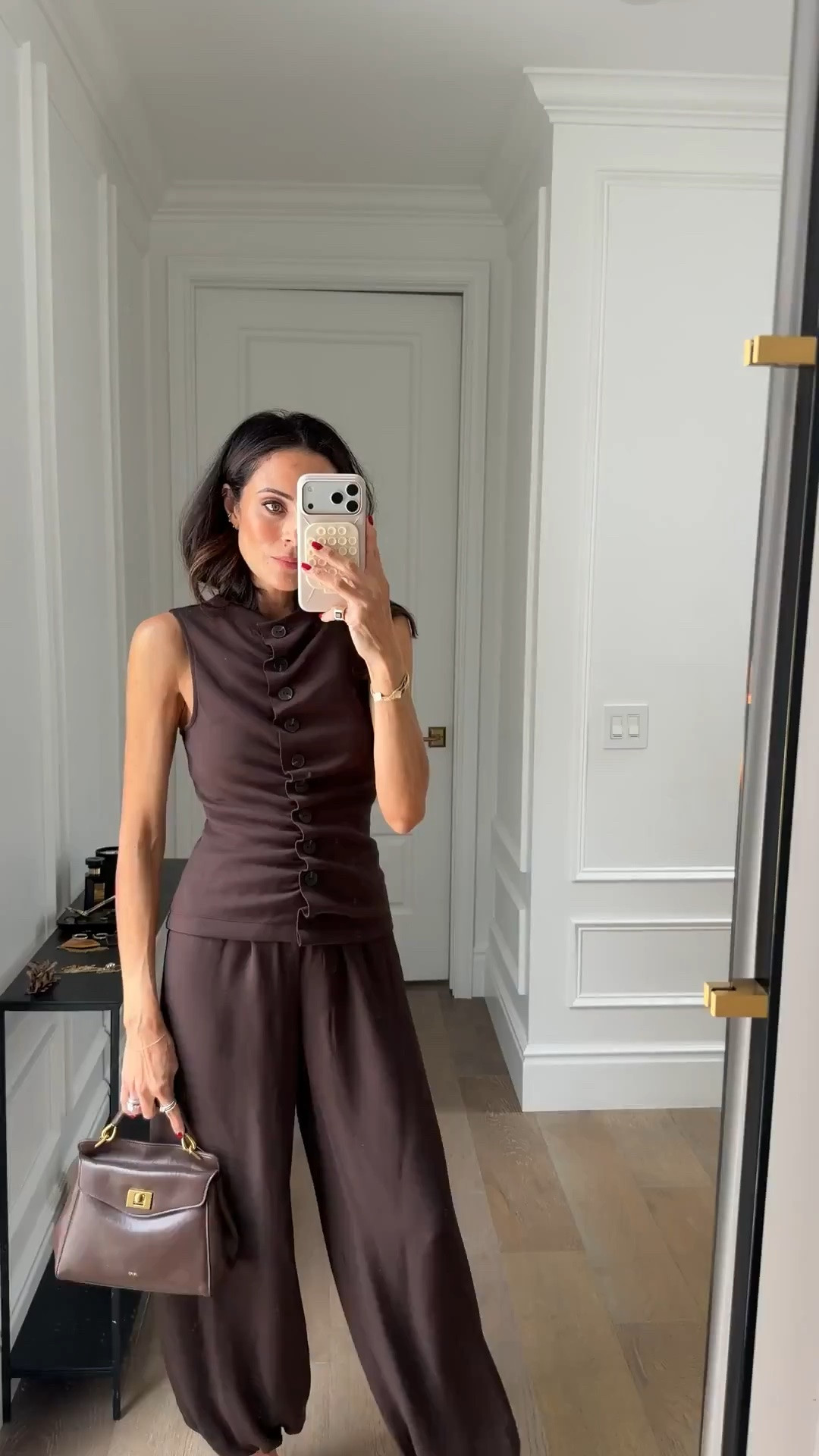 No this isn’t a set but showing you how you can instantly make an outfit feel elevated by using the monochrome rule. Different fabric + different textures + keep it tonal= polished chic! 




Anthropologie, set, monochrome

#LTKSeasonal #LTKOver40
