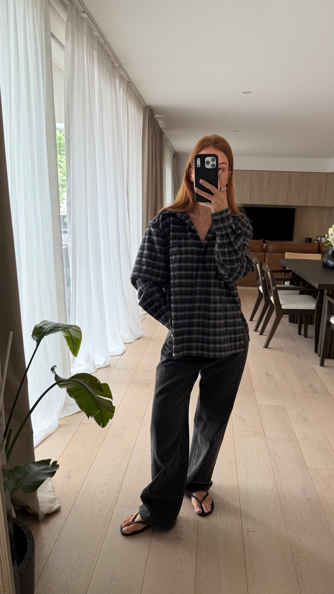 I’m obsessed w this top and it has removable shoulder pads how good