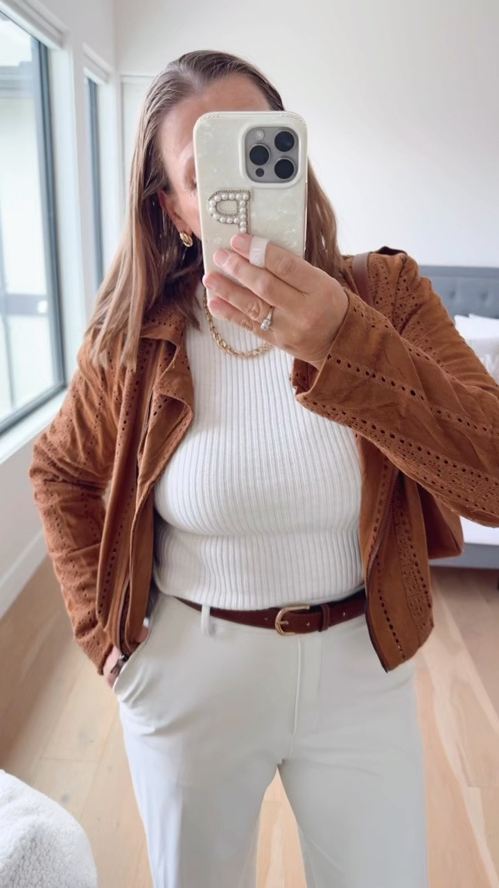 Classic chic fall outfit idea

Adding a brown fall jacket to this look elevates the whole look.

#LTKfall #LTKtravel #LTKpartywear