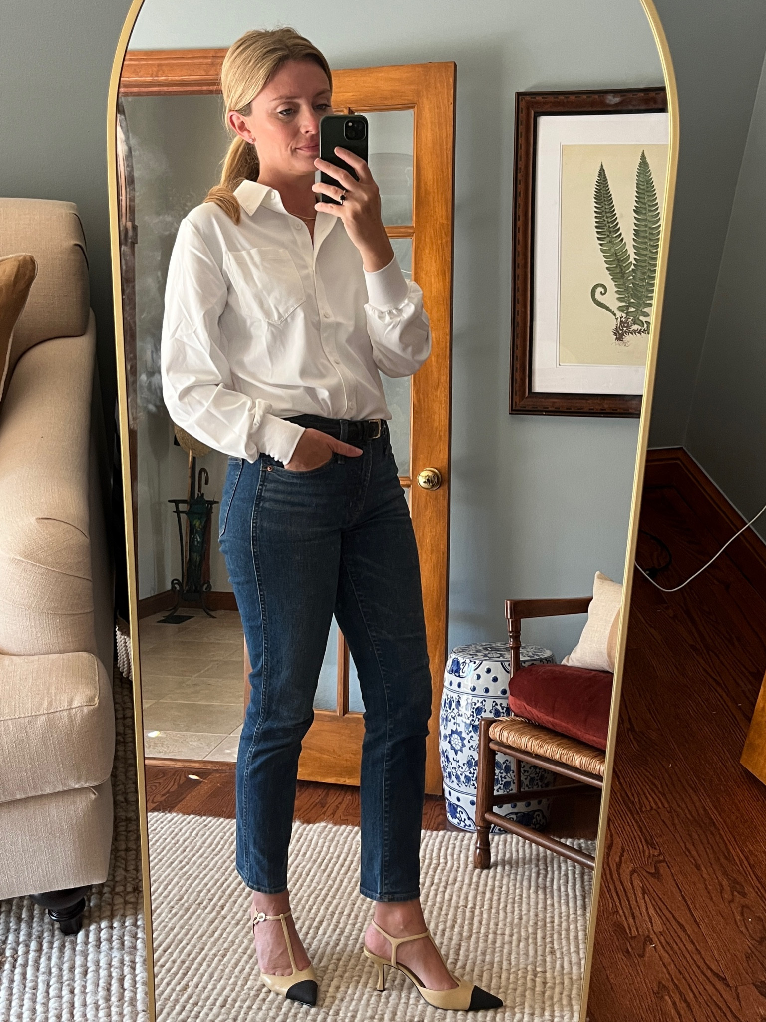 Fav jeans, fav button down.

#LTKSeasonal #LTKworkwear #LTKstyletip