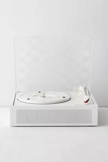 Crosley UO Exclusive Checkered Ryder Turntable | Urban Outfitters (US and RoW)