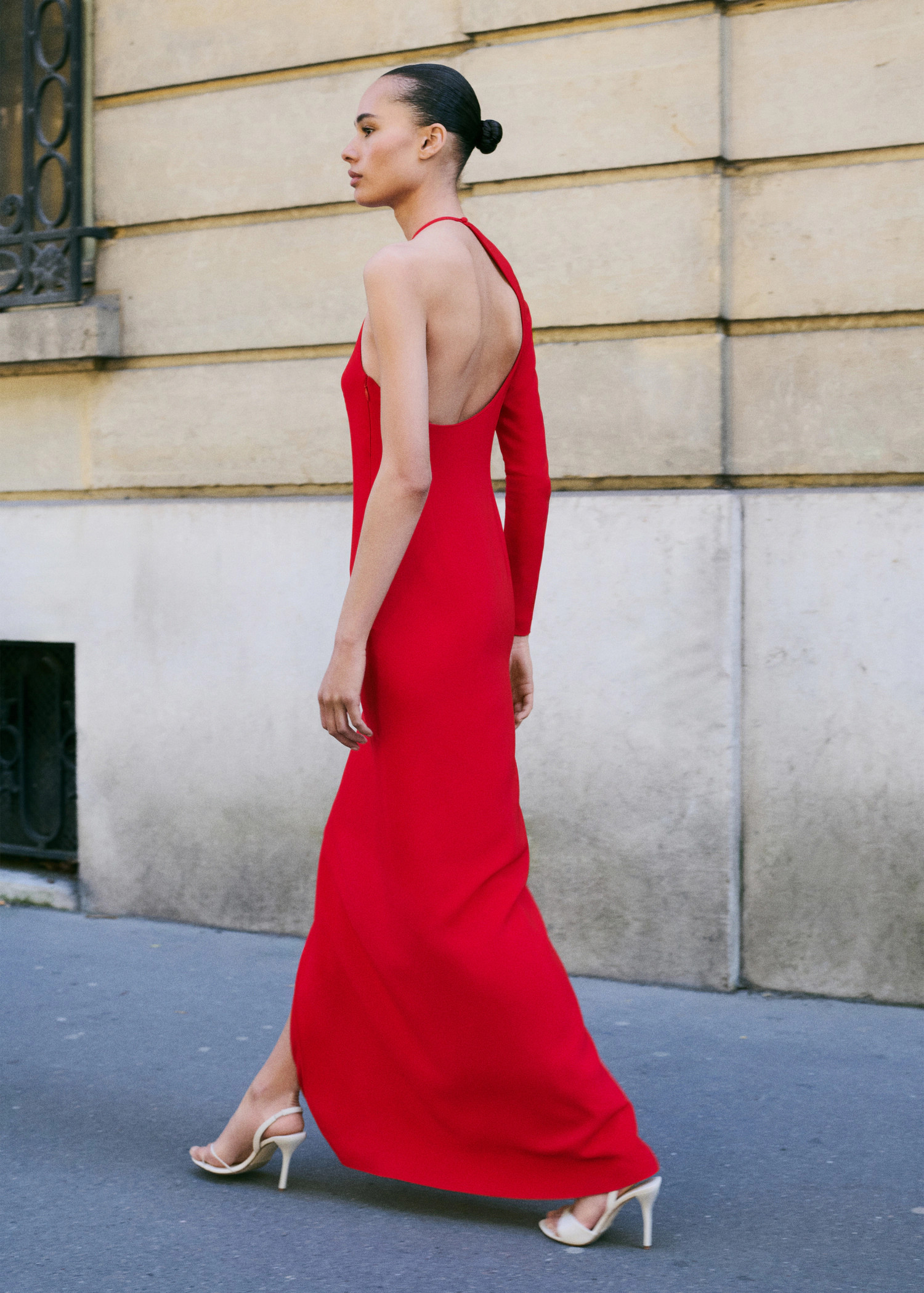 Asymmetrical open-back dress | MANGO (UK)