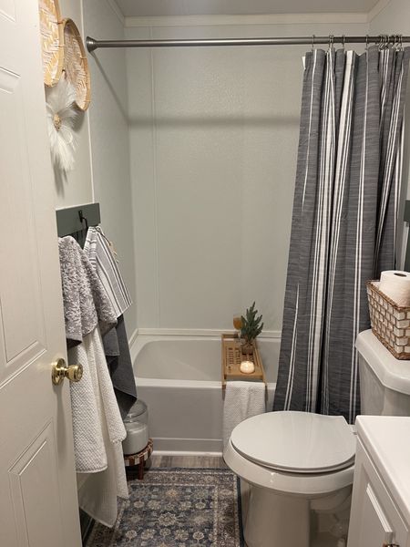 Guest Bathroom Remodel

#LTKstyletip #LTKHoliday #LTKSeasonal