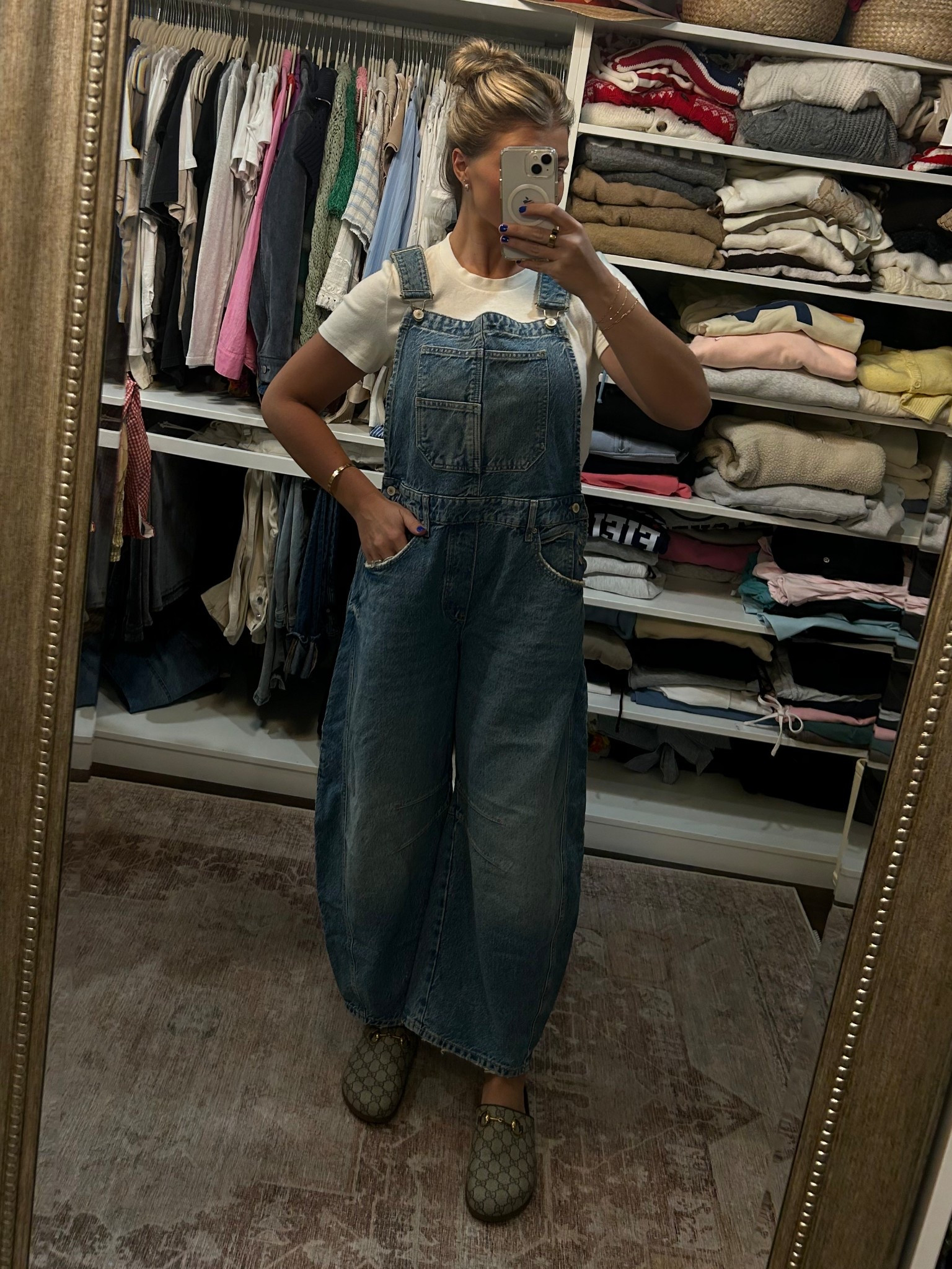 Will be living in these all summer and fall! 

#overalls #casualoutfit #summerfashion #freepeople 