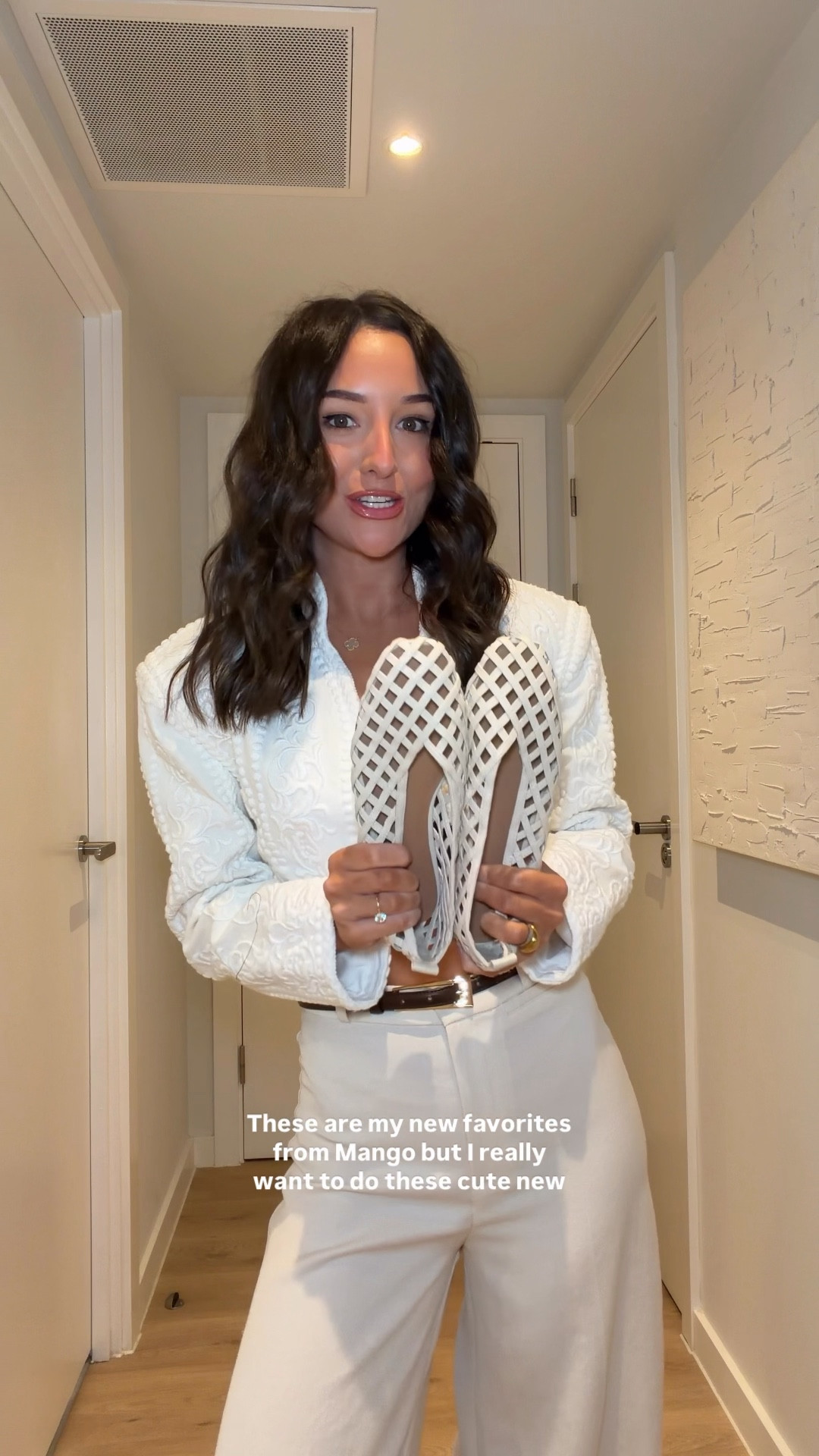 Spring neutrals FTW 🤌🏼 
SIZING 👇🏼  I’m 5’6” and wear:
Trousers: UK 6
Jacket: XS

#LTKspring #LTKstyletip #LTKshoes