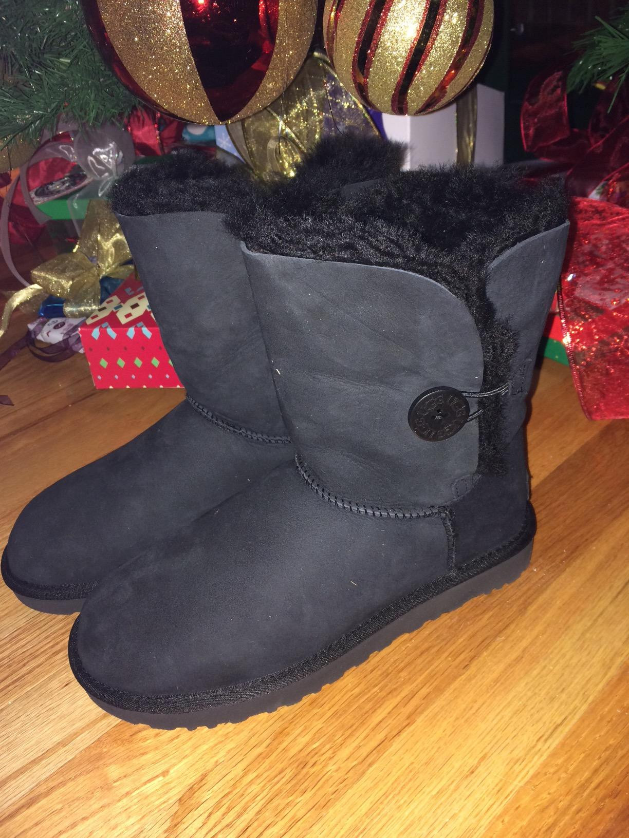 UGG Women's Bailey Button II Boot | Amazon (US)