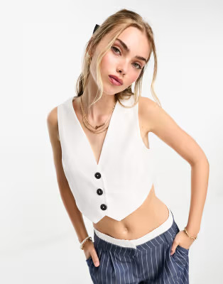 ASOS DESIGN - Gilet de costume court à boutons contrastants - Blanc | ASOS (Global)