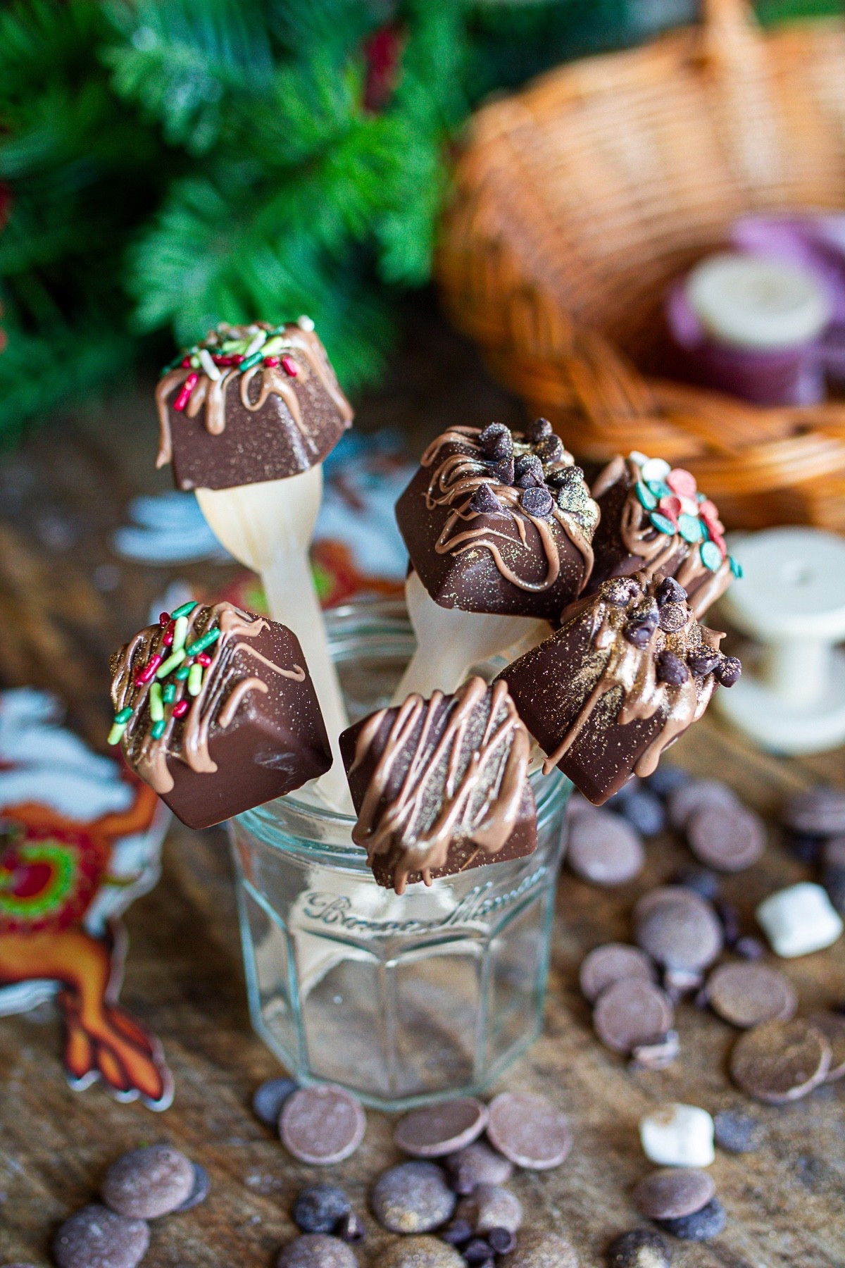 Hot cocoa spoons


#LTKfoodie #LTKHoliday #LTKGiftGuide
