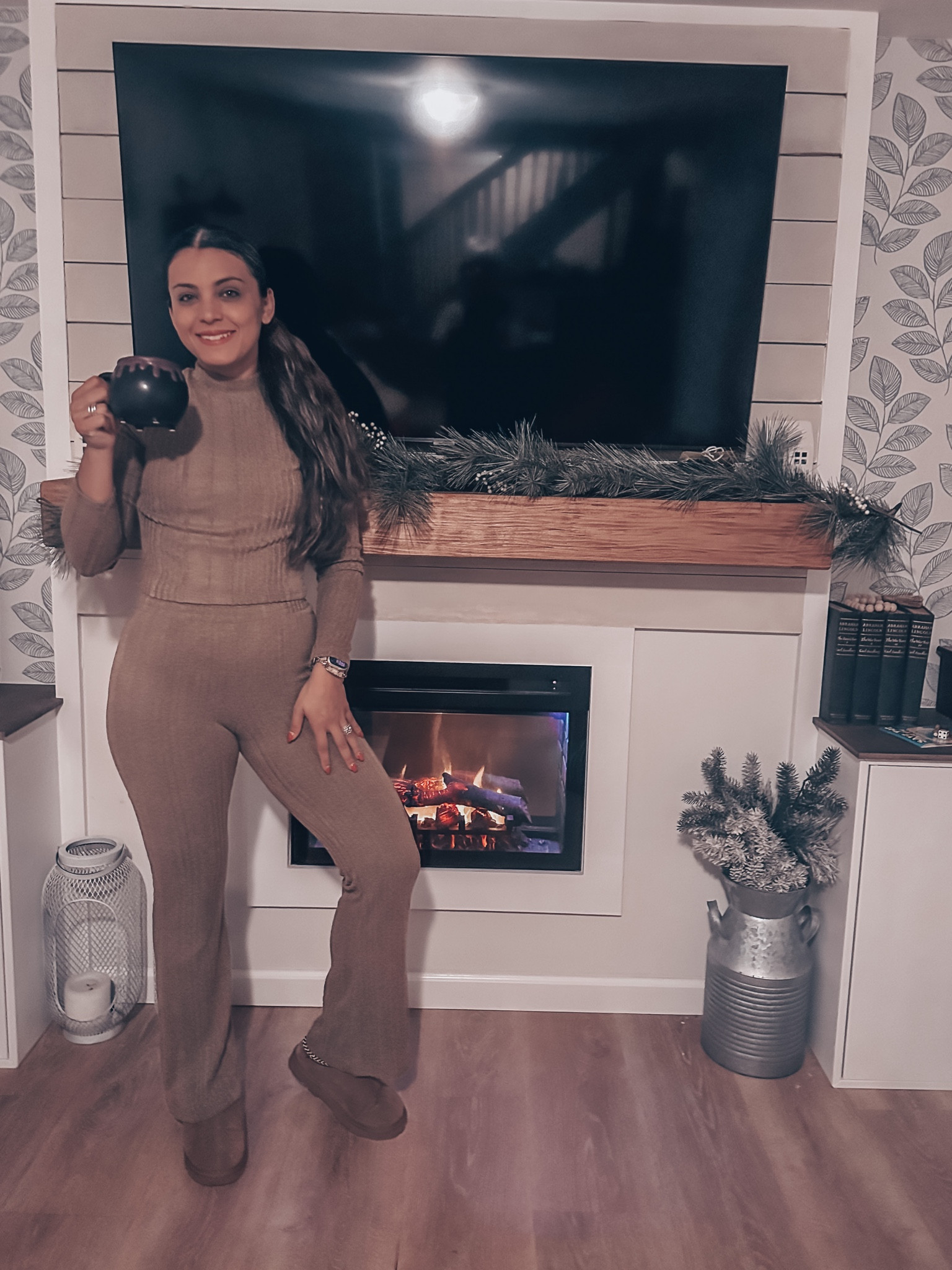Where are all my #WFH gals that wanna be comfy & cute while doing it? This set from #Walmart is less than $20! #WalmartFinds #StylesByWalmart #WalmartFashion #LTKlounge #LoungeWear #OOTD #WFHMoms #FallStyle #FallWear #FallFashion 

#LTKworkwear #LTKmidsize #LTKstyletip