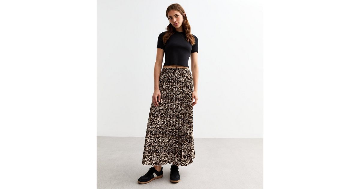 Brown Leopard Print Pleated Midi Skirt
						
						Add to Saved Items
						Remove from Saved It... | New Look (UK)