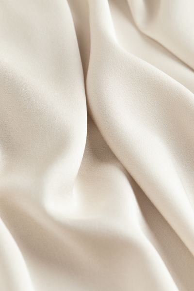 Draped blouse - Cream - Ladies | H&M GB | H&M (UK, MY, IN, SG, PH, TW, HK)
