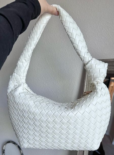 Affordable Bottega dupe bag purse

#LTKitbag #LTKstyletip #LTKsalealert
