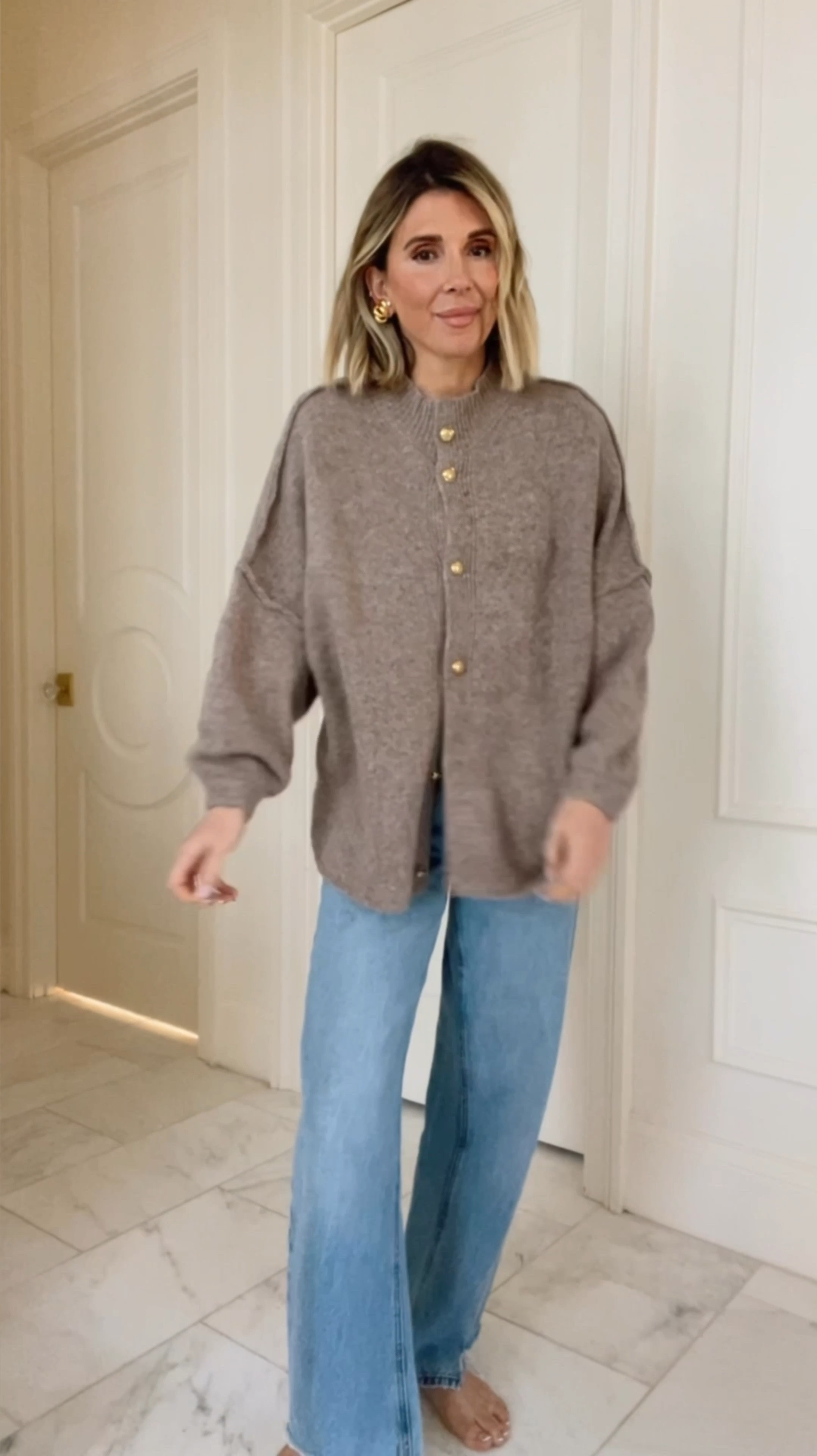 I'm 5'7 for reference and wearing size small. These jeans fit tts and have been a bestseller for the past few weeks. 