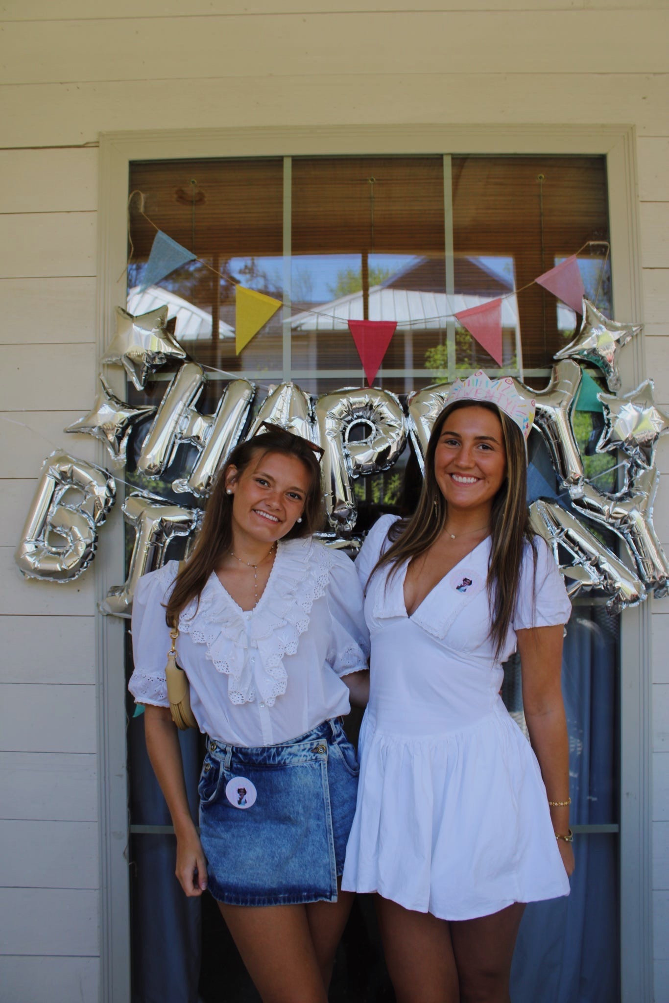 soft whites, silver shine, and that birthday glow 🤍✨
effortless, feminine, and a little bit celebratory… exactly how Collier Collective does it
wearing pieces that feel light, classic, and made for moments like this

#CollierCollective #LTKStyle #LTKCollege #BirthdayStyle #WhiteDress #EffortlessStyle #SouthernStyle #ChicLooks #EverydayElevated #CollegeStyle #SimpleChic #OOTDInspo

#LTKU #LTKootd #LTKgrwm