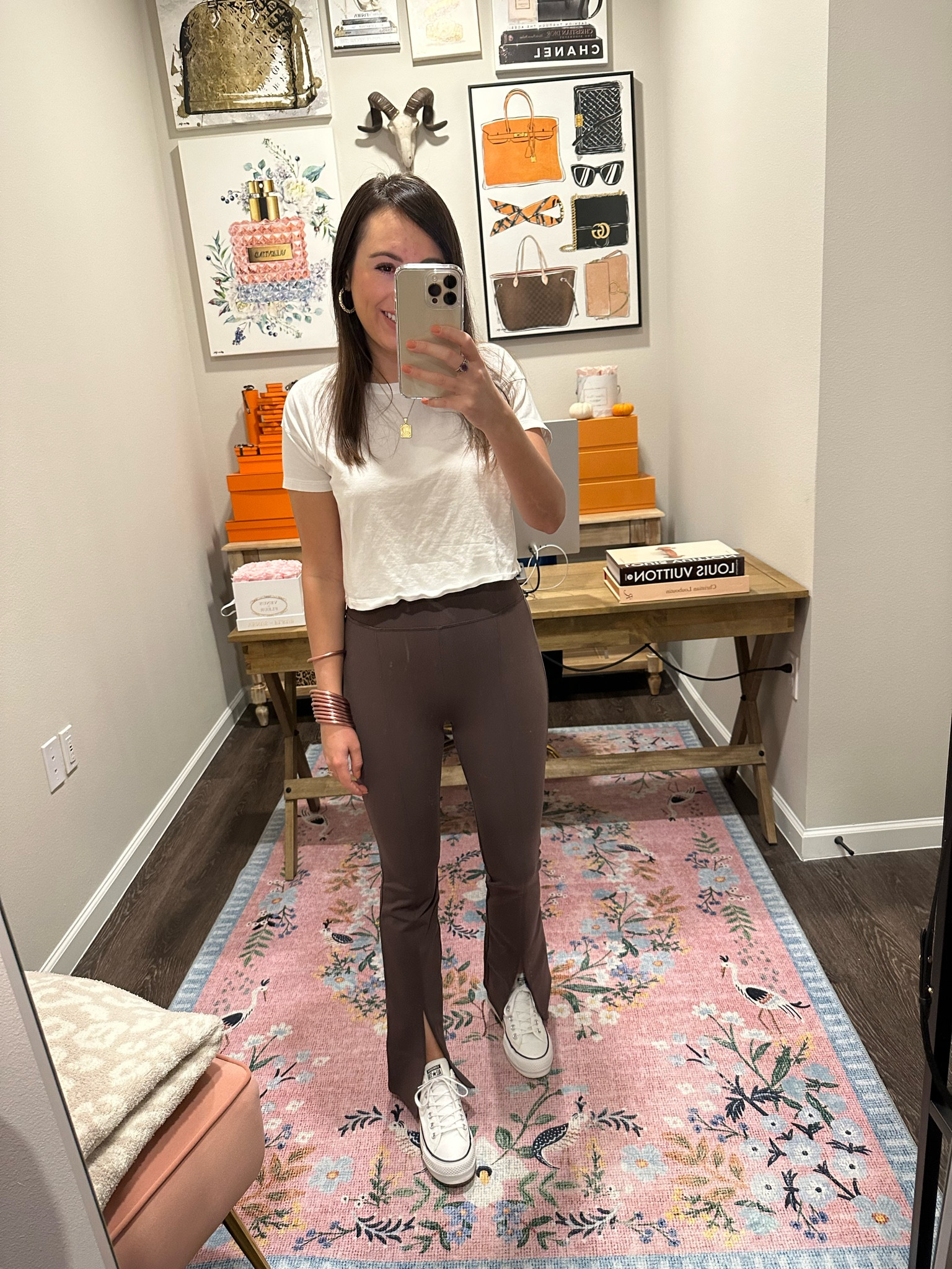 Alo split hem flares - size xs



#LTKSeasonal #LTKunder100 #LTKfit