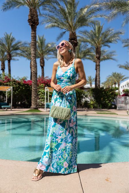 Sunshine, poolside and @lillypulitzer. My favorite trifecta.
Shop all of these looks from the new collection and use code LPM-VERONICA (25% off one item per order), fits true to size and has a built in cup in the bust, love that. Which look would you pack on your next vacation? fits true to size and has a built in cup in the bust, love that! #lillypulitzer #lillypulitzerpartner

#LTKsalealert #LTKfindsunder50 #LTKstyletip
