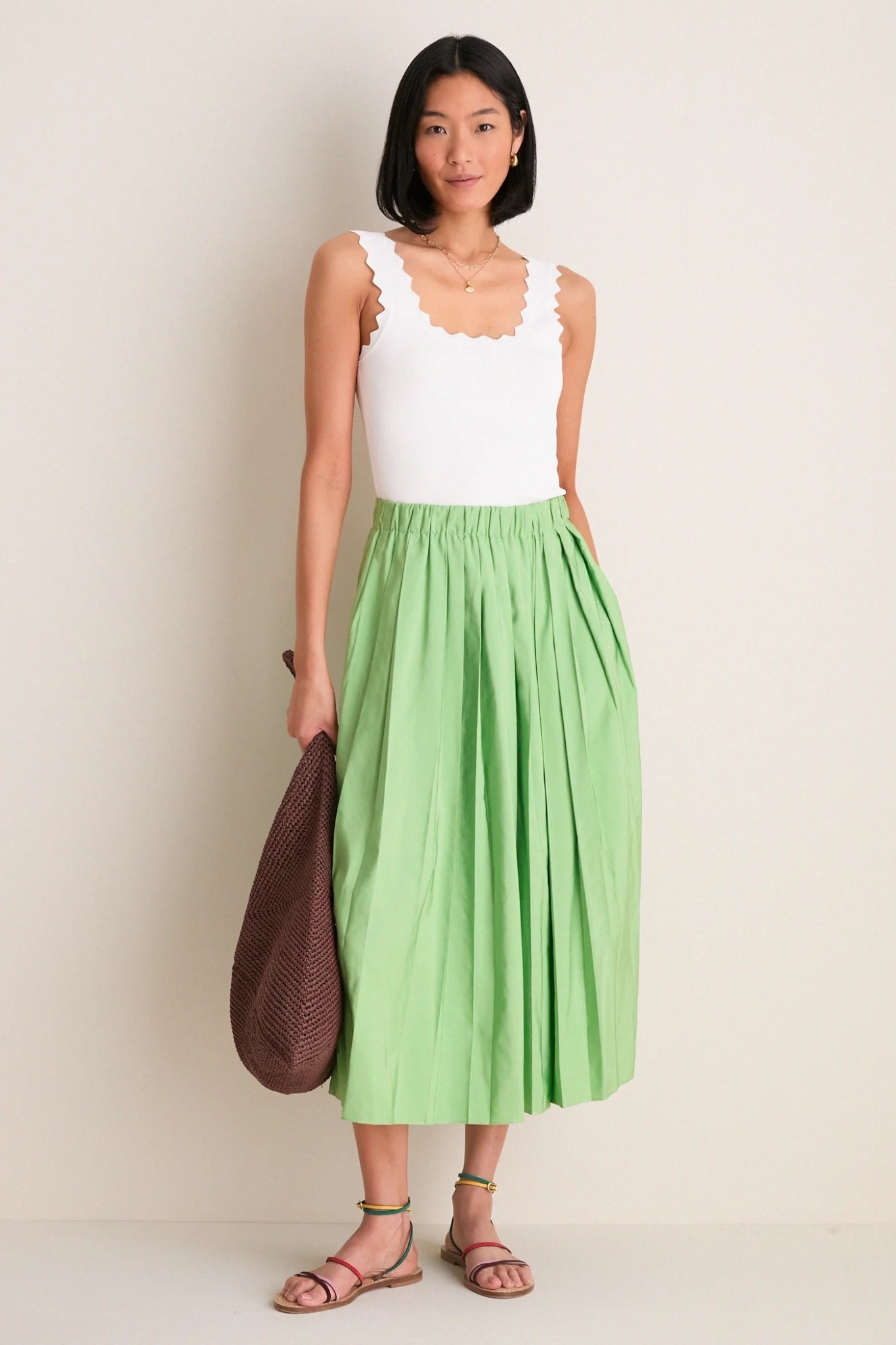 White Ric Rac Compression Tank- more colors available 


#LTKootd #LTKTravel #LTKOver40