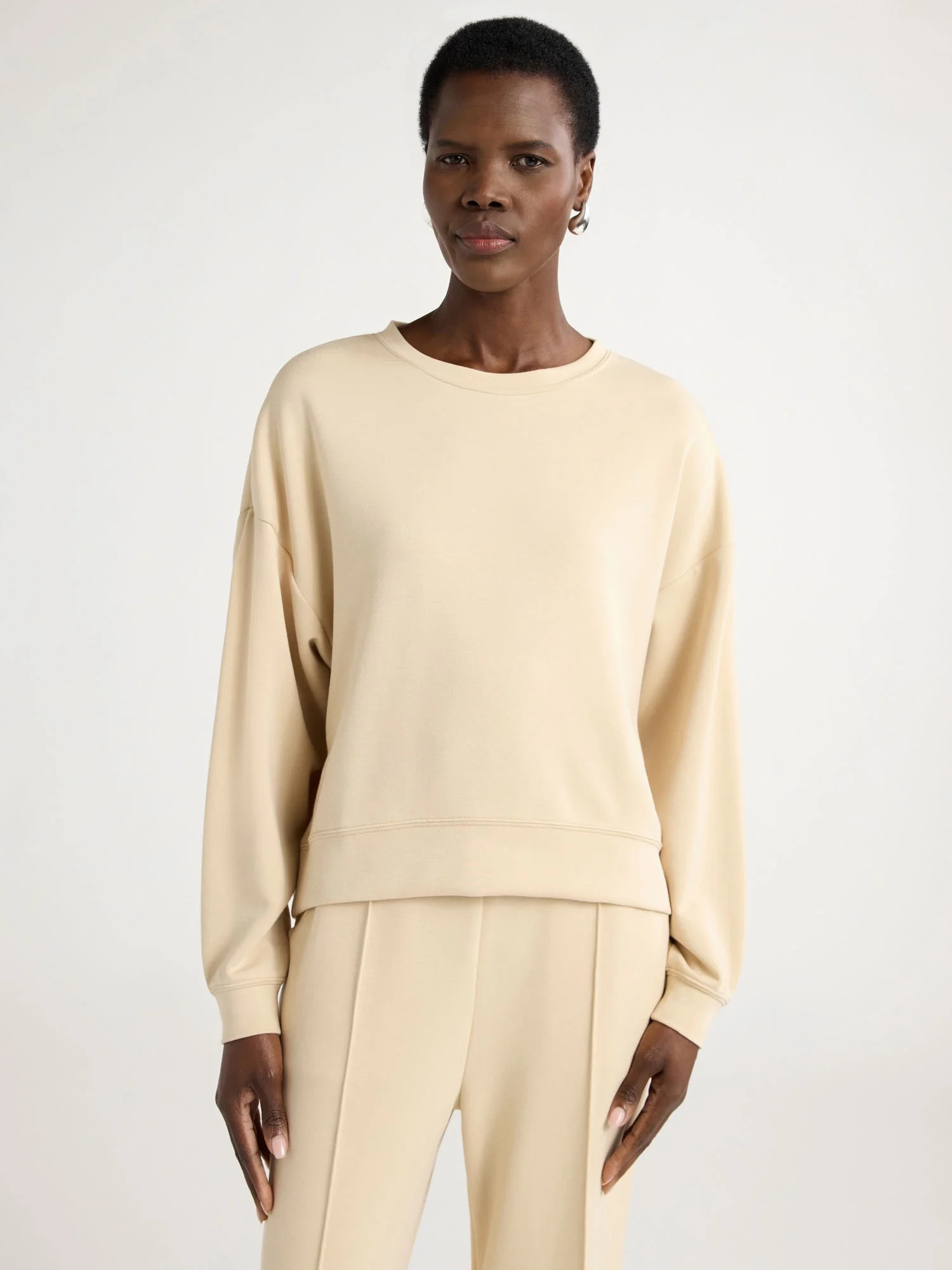 Scoop Women's and Women's Plus Ultimate ScubaKnit Cropped Sweatshirt with Drop Sleeves, Size XS-4... | Walmart (US)