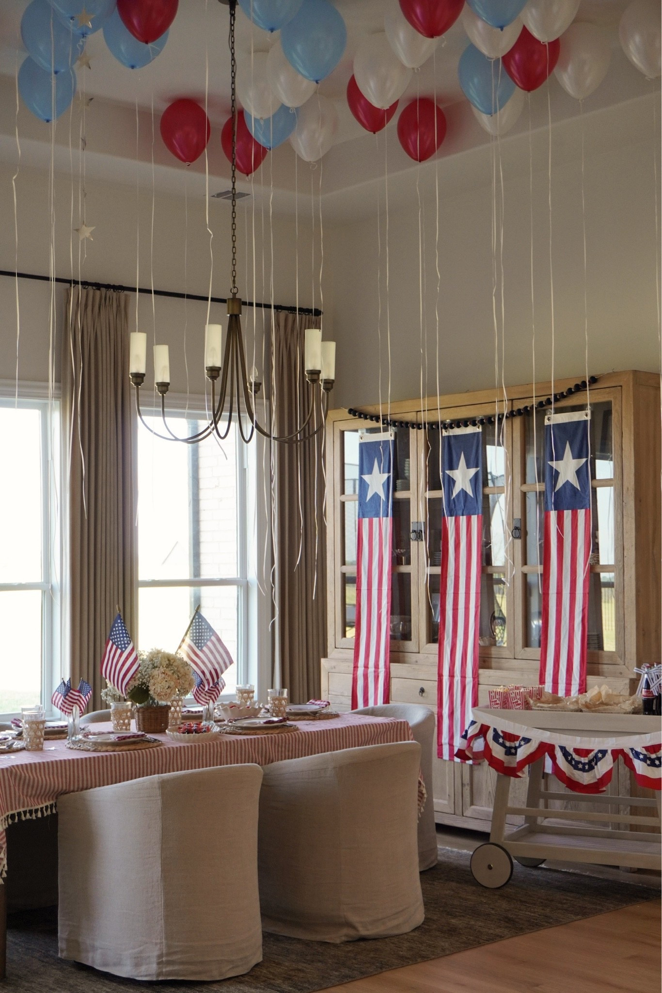 4th of July tablescape and decor inspo!

4th of july, americana, amaerican decor, hosting, seasonal hosting, 4th of july party

#LTKSeasonal #LTKHome