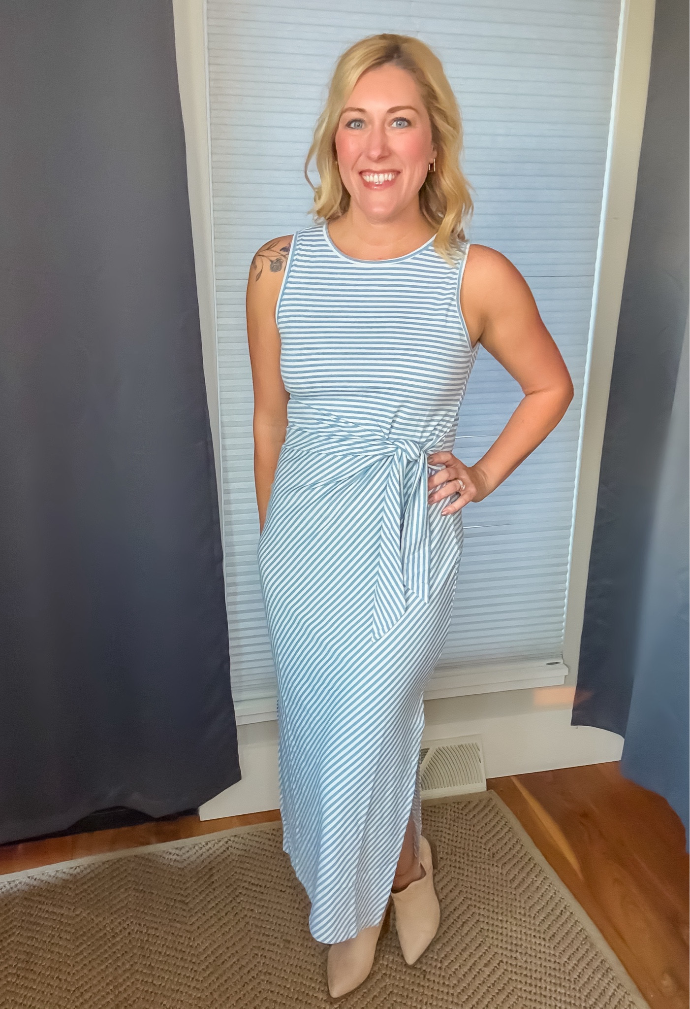 The comfort of a tee in the form of a maxi dress… Sign me up! The tie waist and the super stretchy fabric are extremely flattering. 