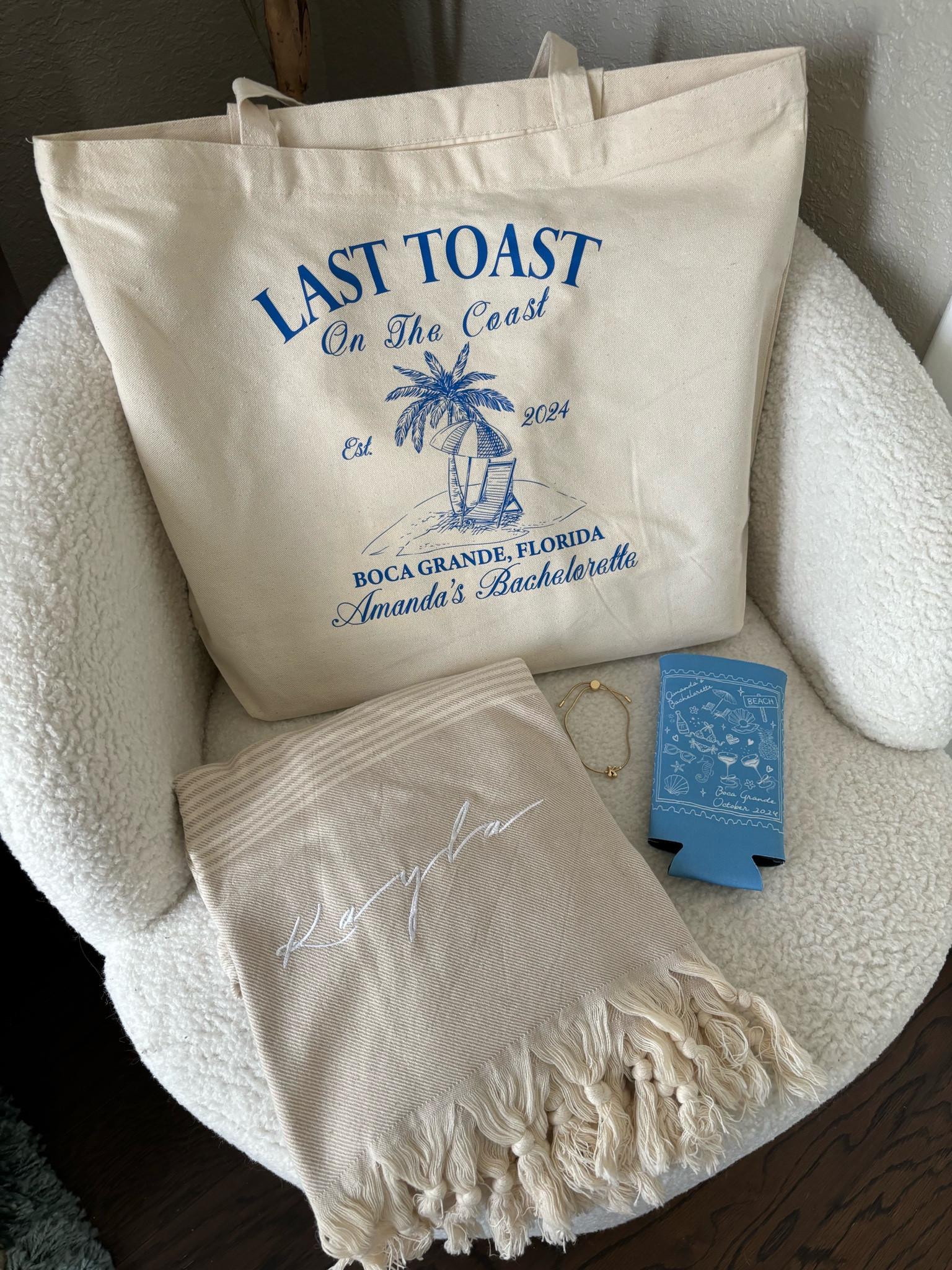 Last toast on the coast bachelorette party finds 🐚💙💍☁️


#LTKWedding #LTKTravel #LTKSeasonal